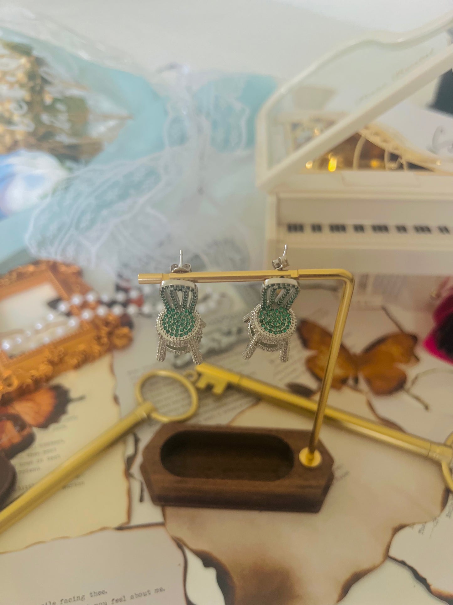 Earrings 011