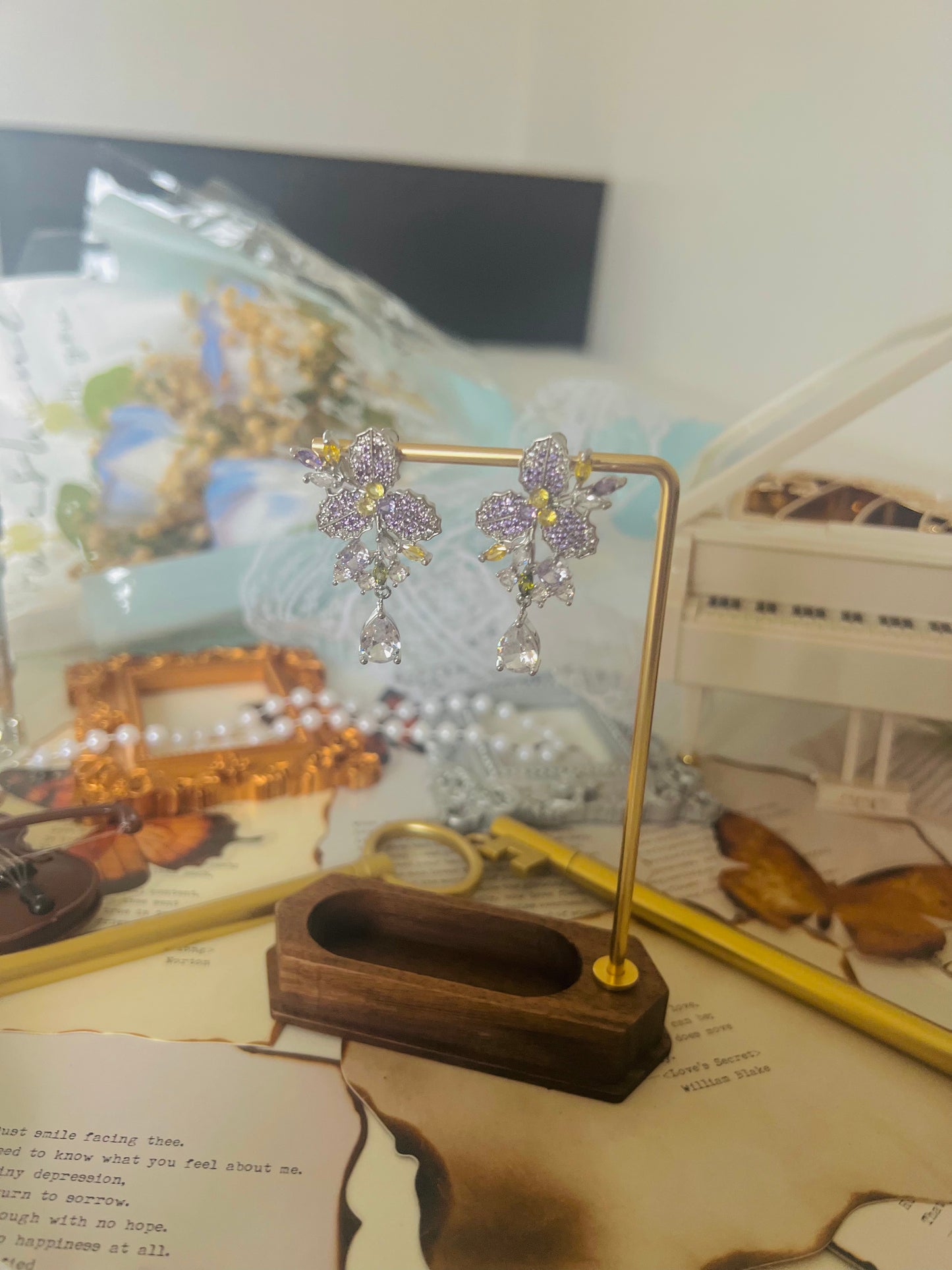 Earrings 013