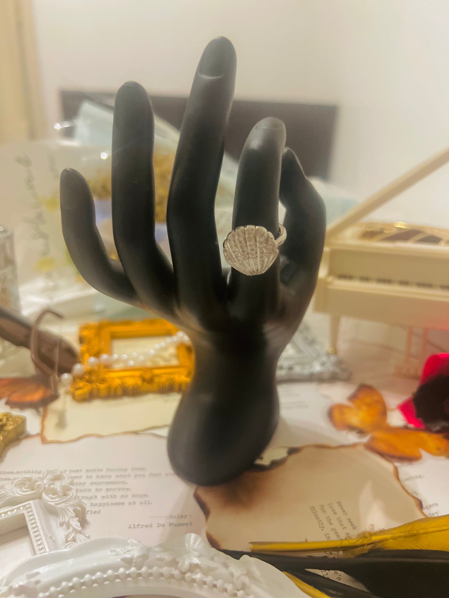 Ring 042