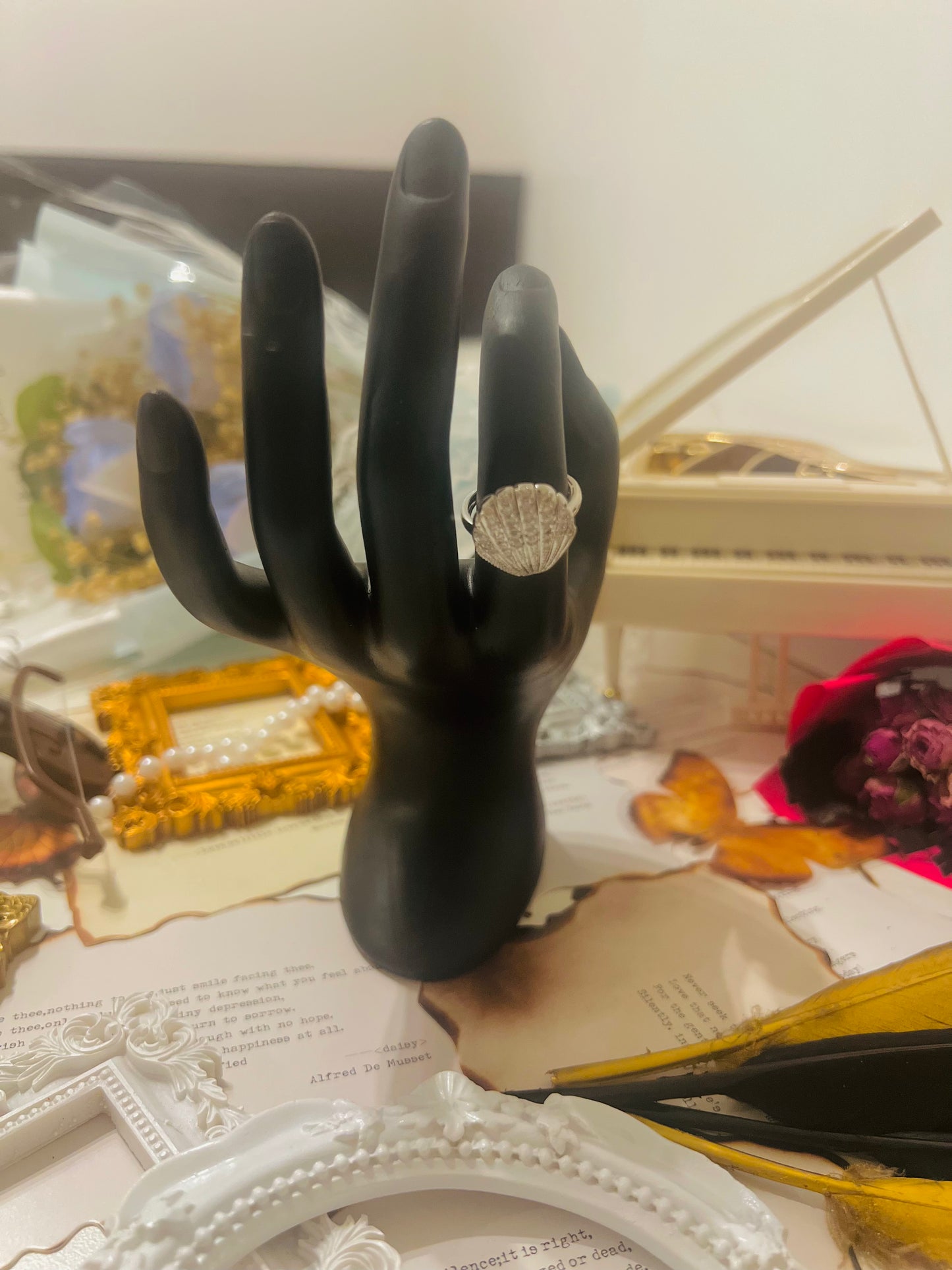 Ring 042