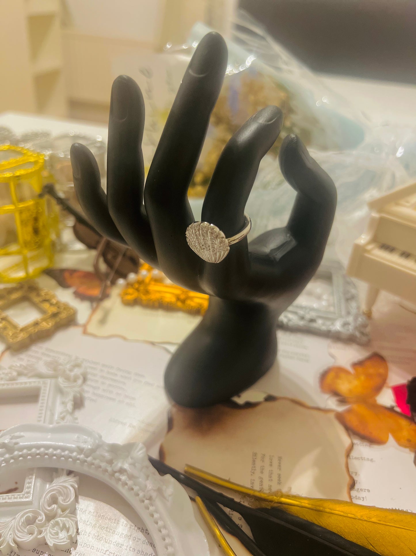 Ring 042