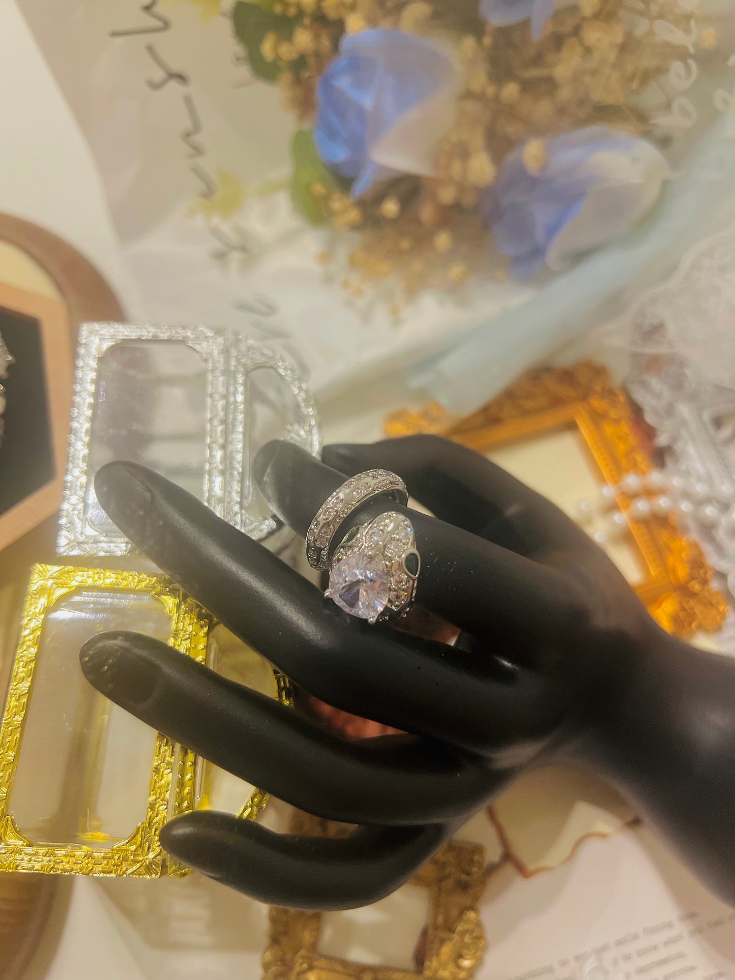 Ring 043