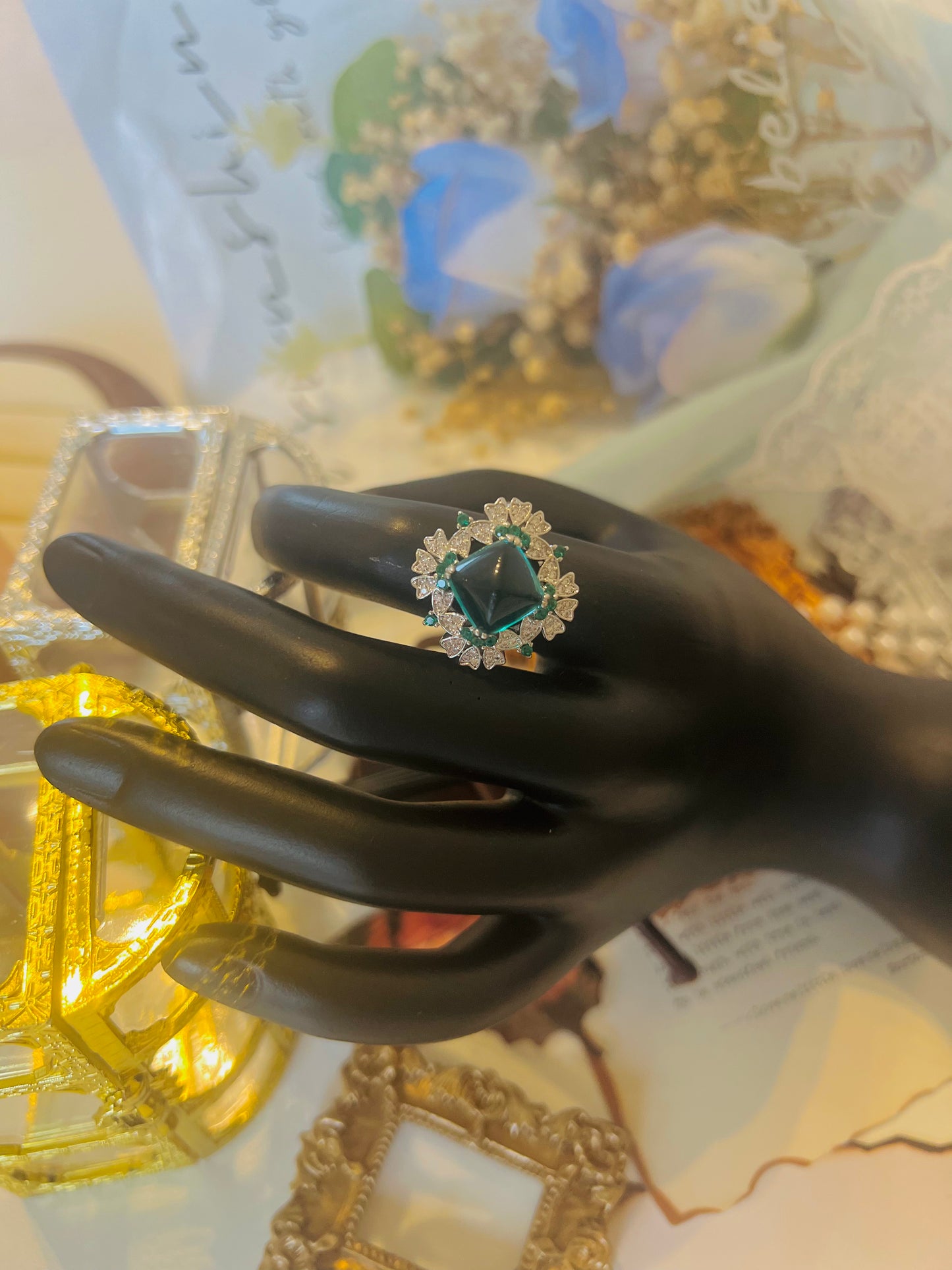 Ring 047