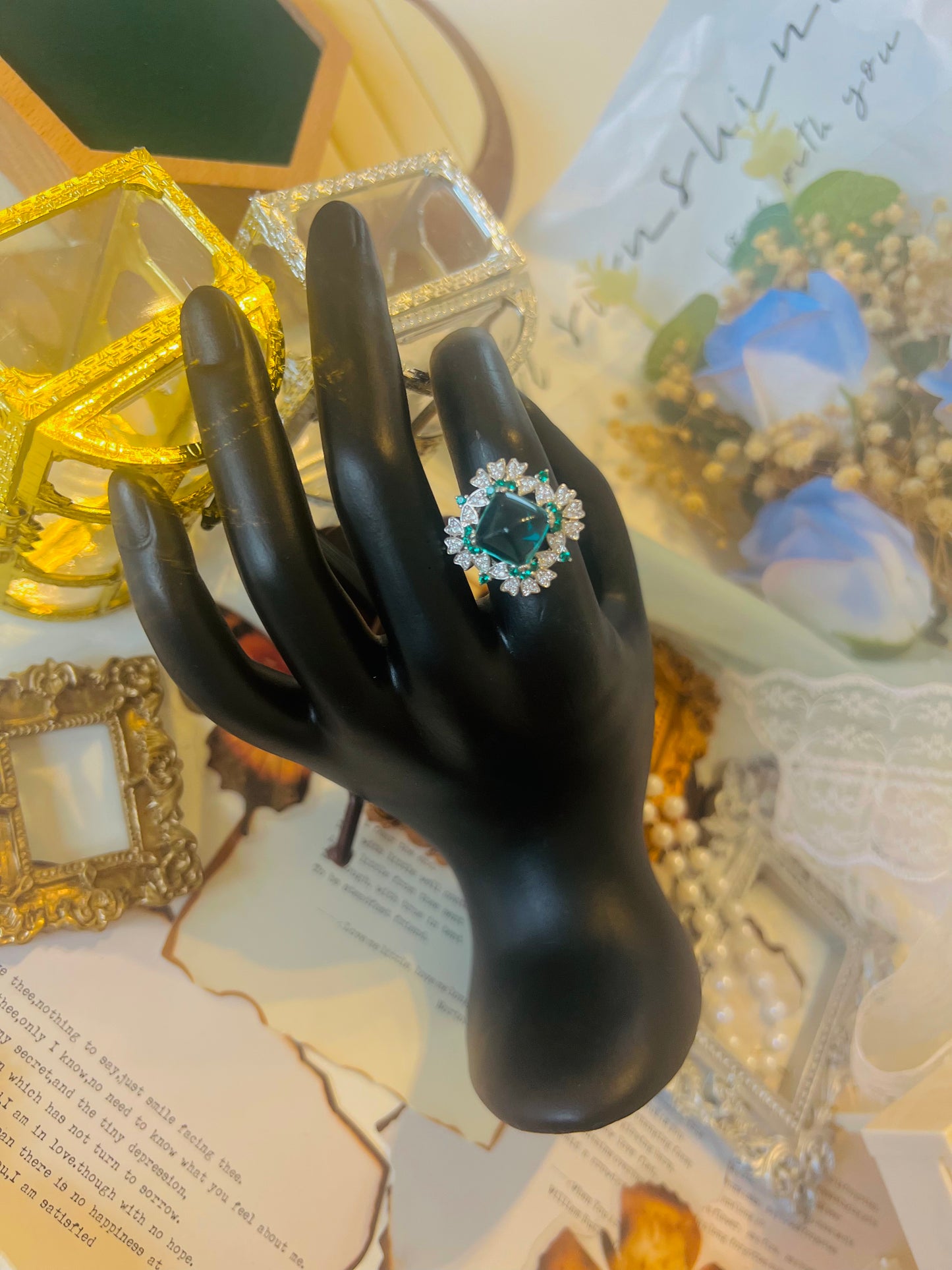 Ring 047