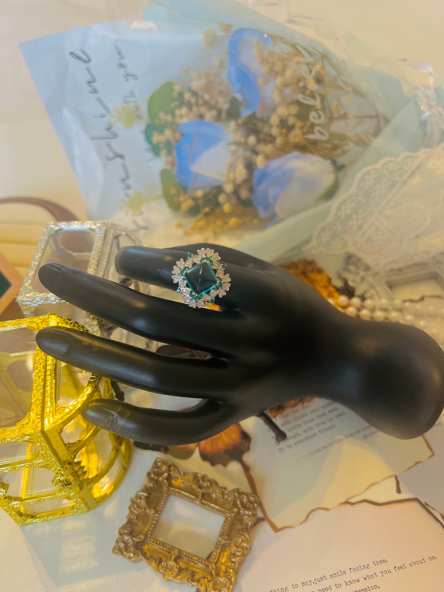 Ring 047