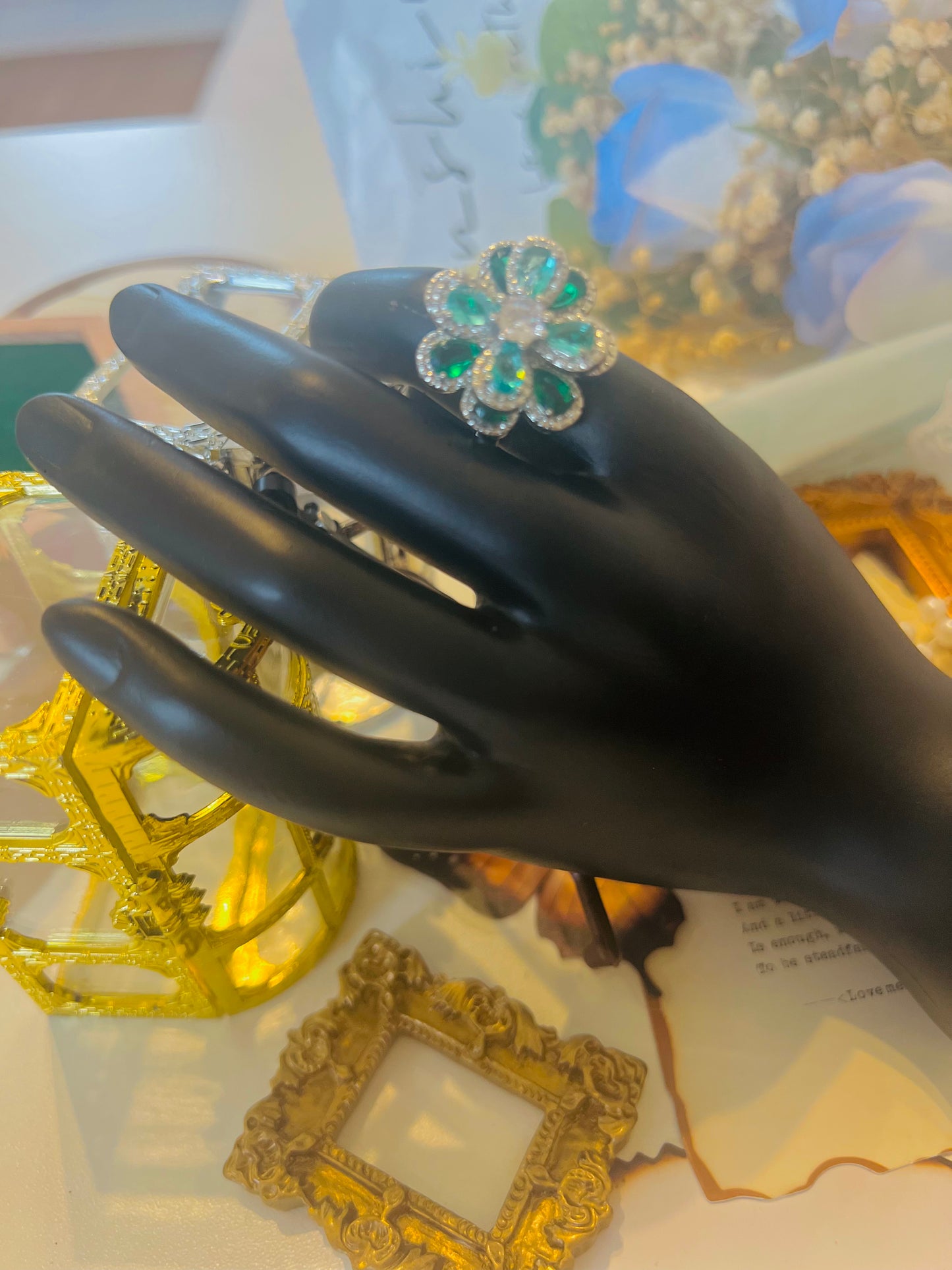 Ring 048