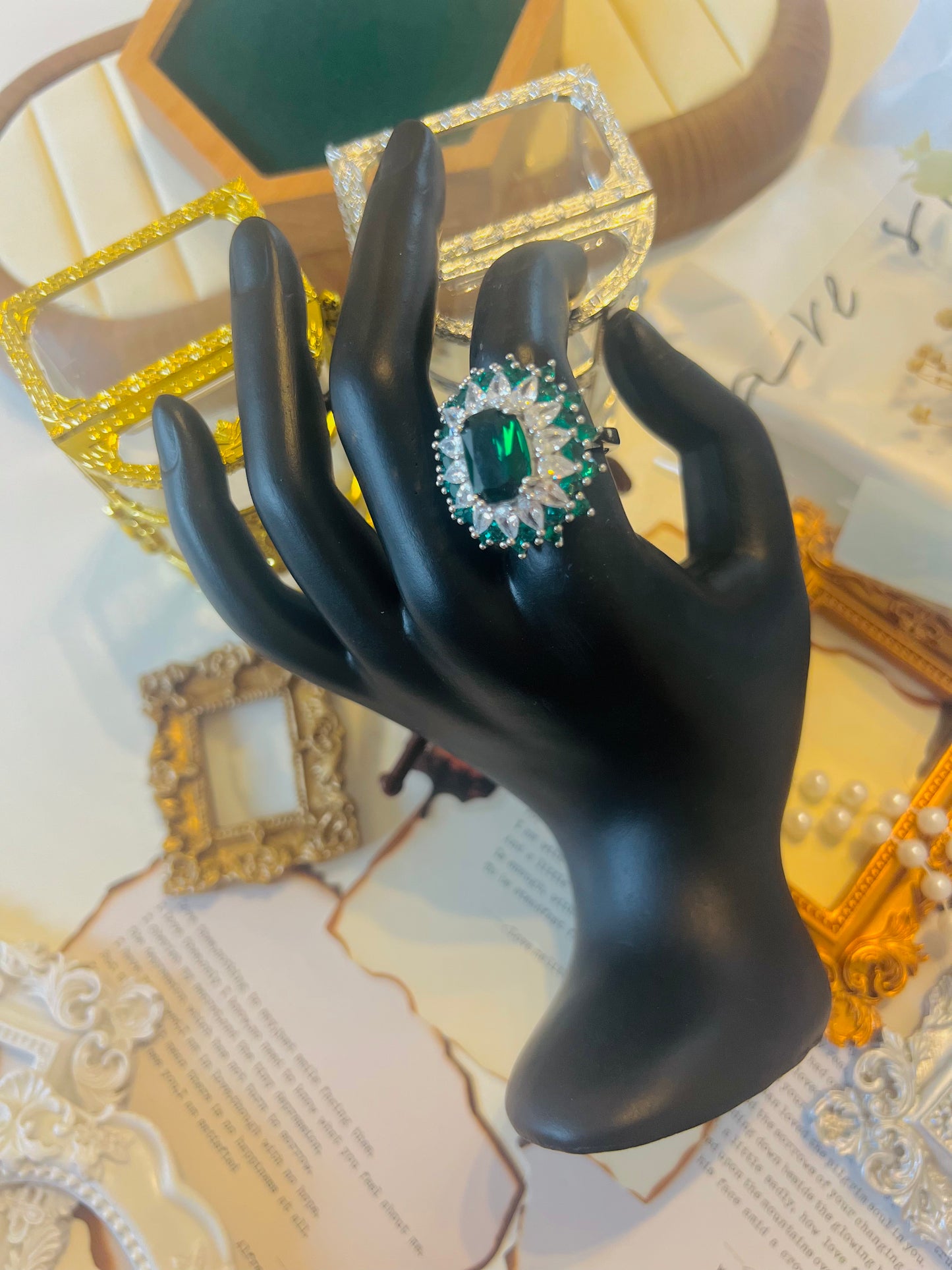 Ring 049