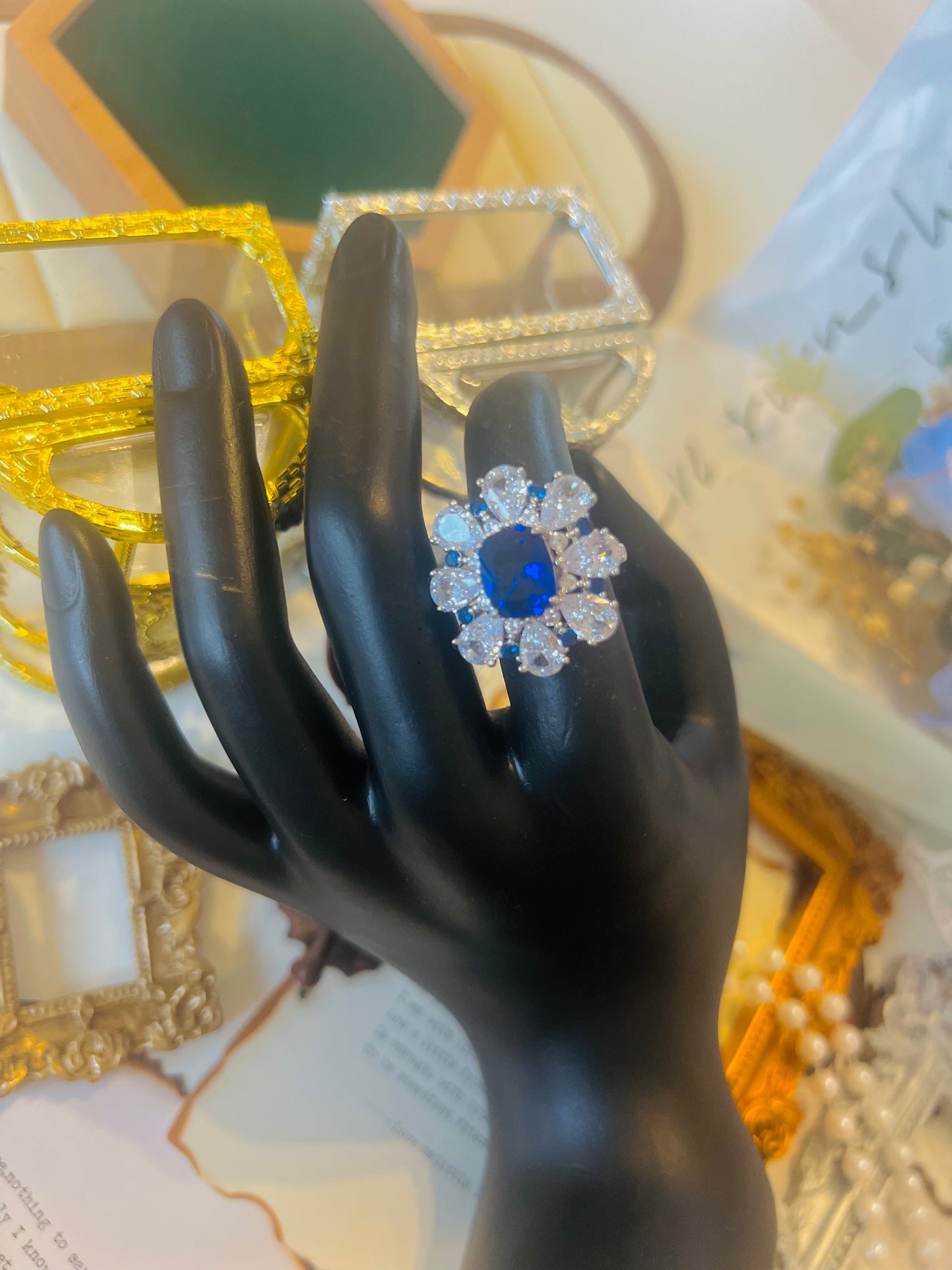 Ring 051