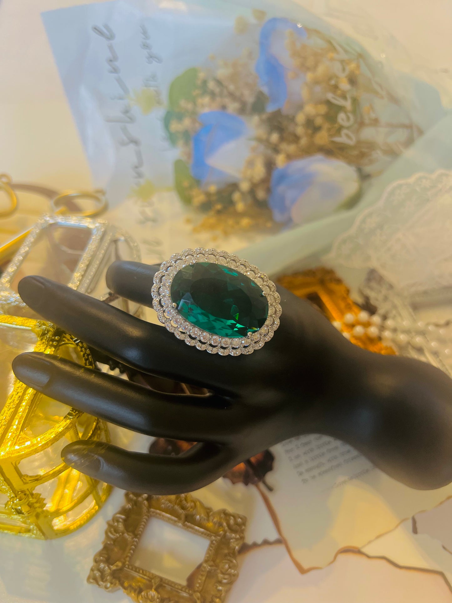 Ring 054
