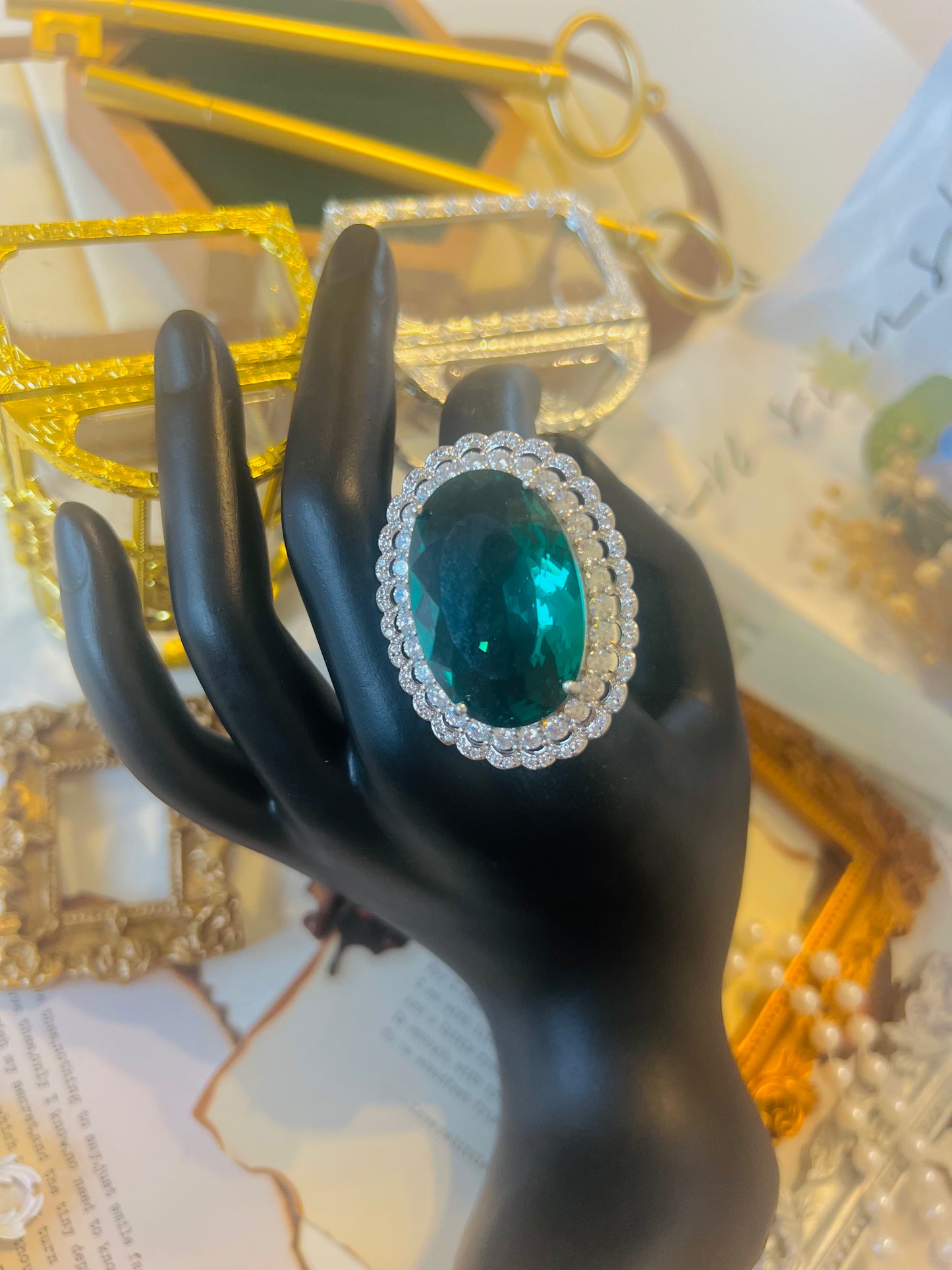 Ring 054