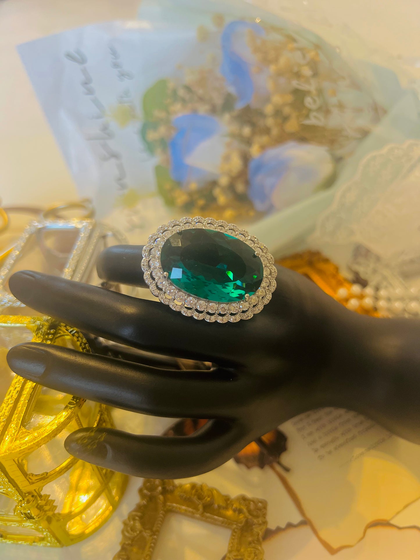 Ring 054