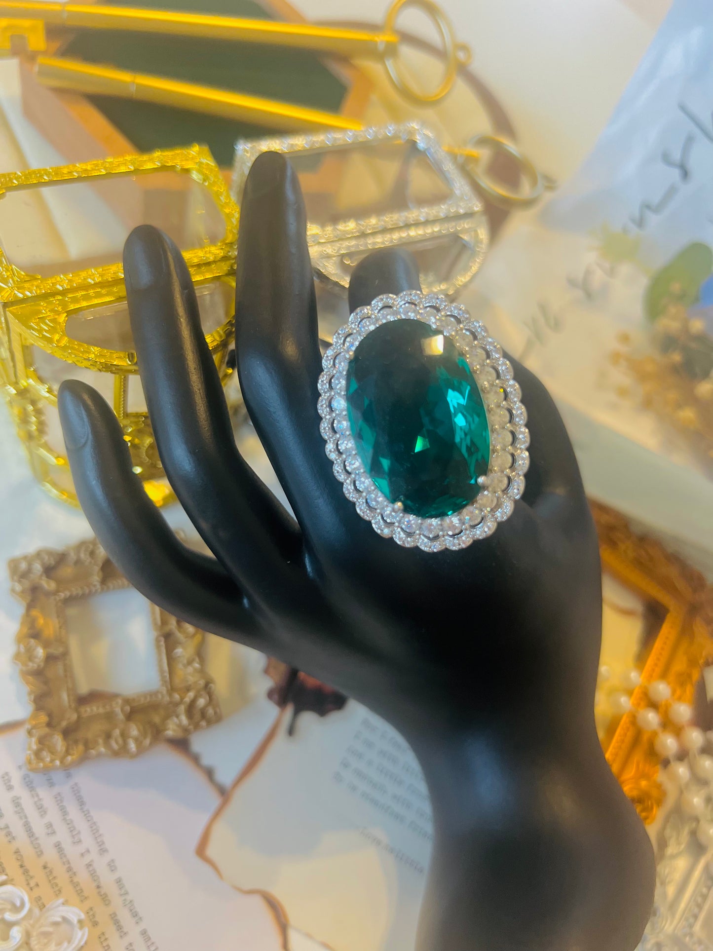 Ring 054