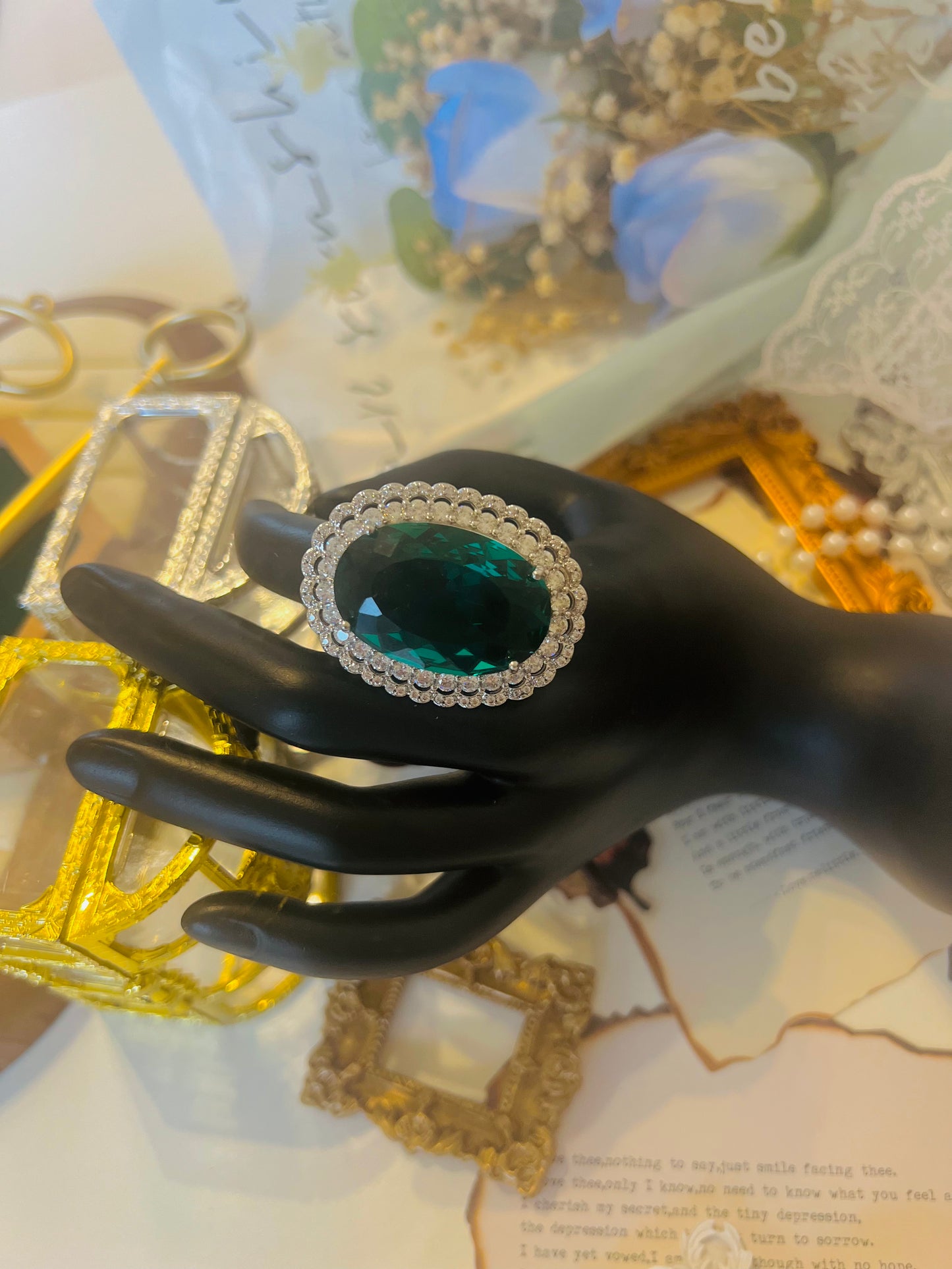 Ring 054