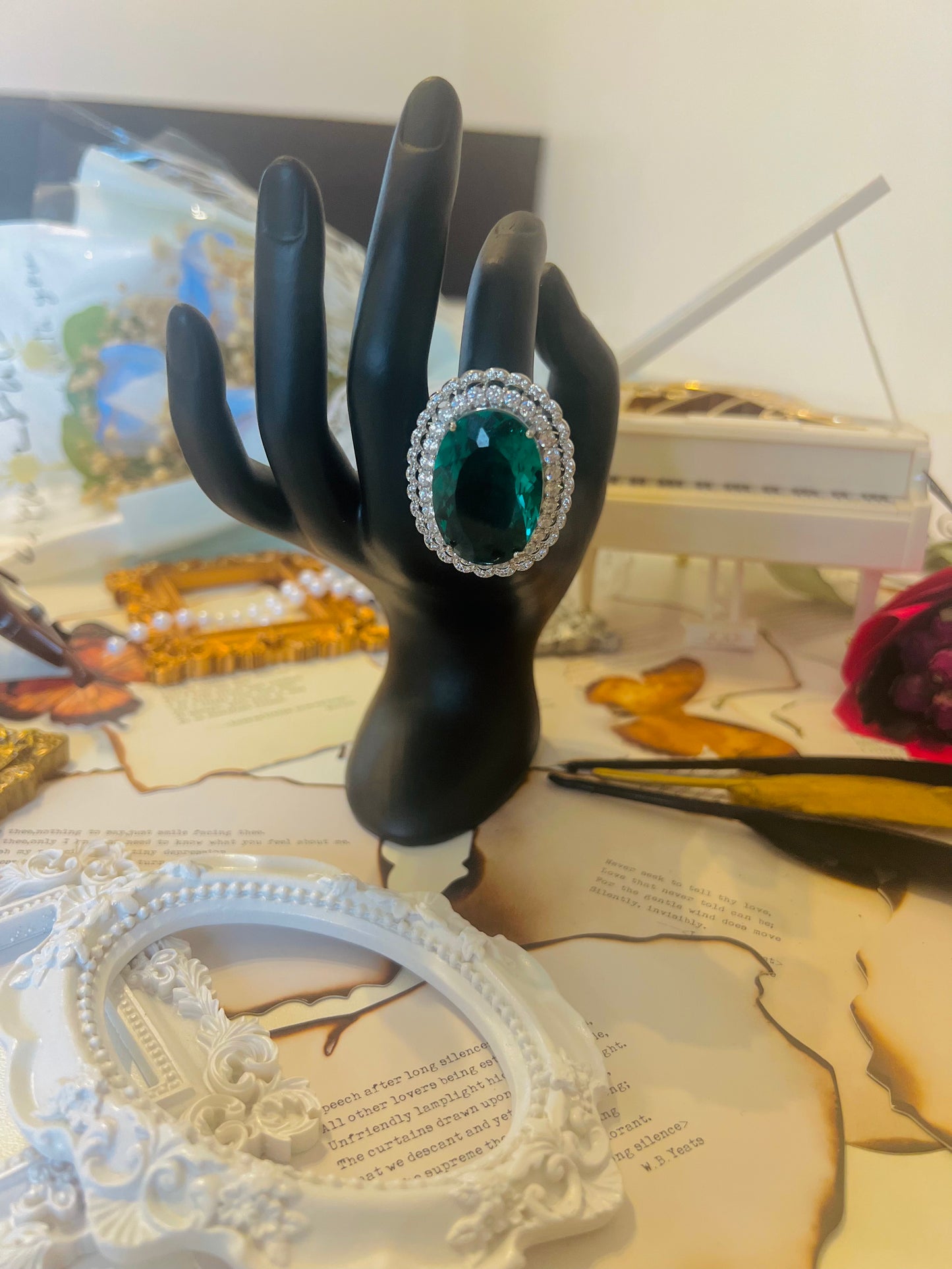 Ring 054