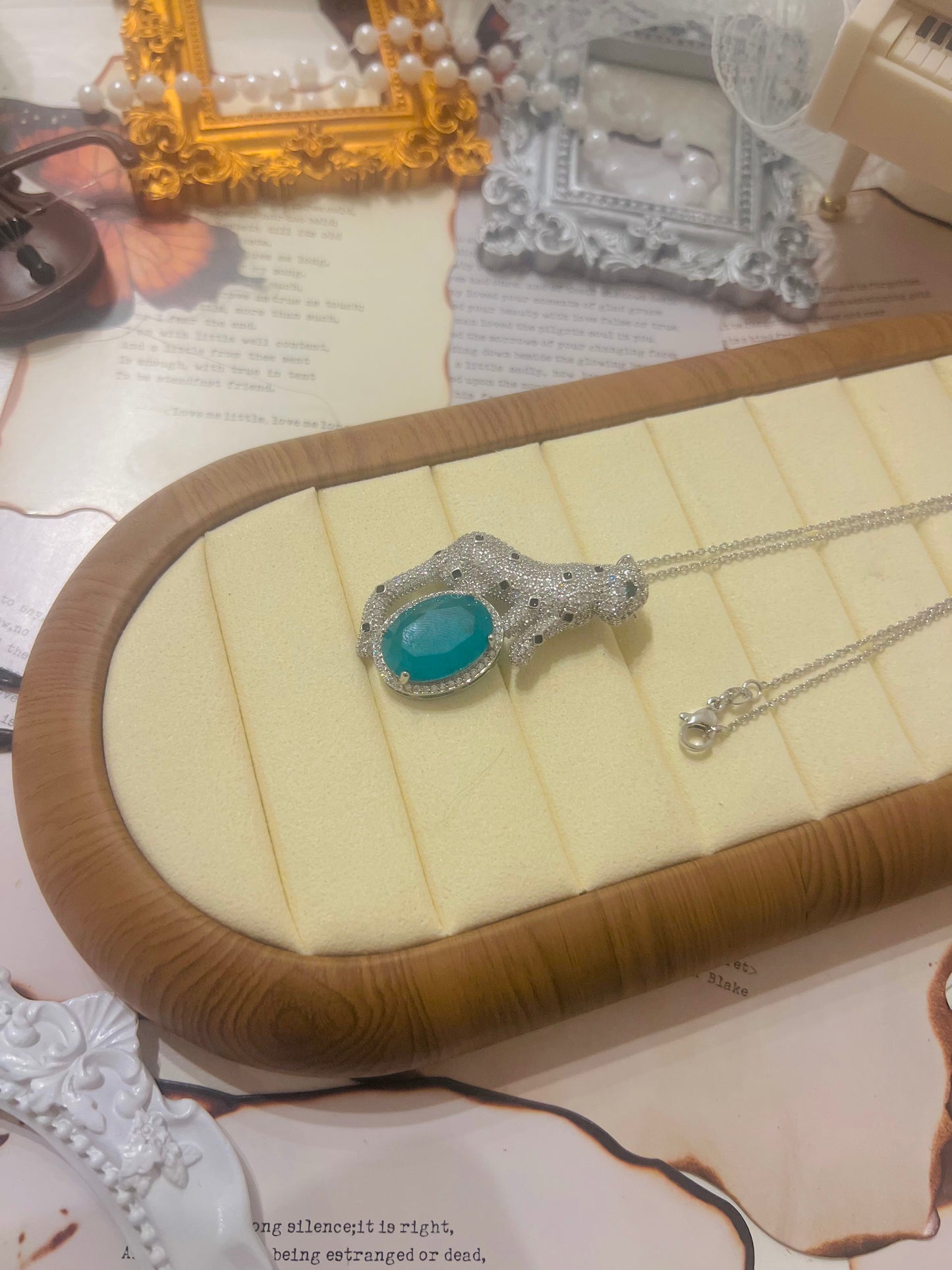 Necklace 025