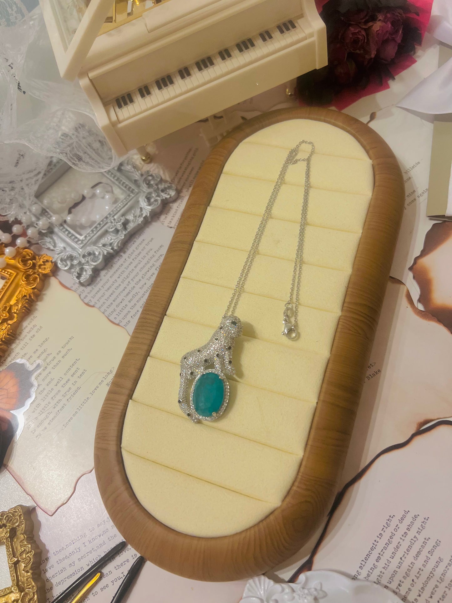 Necklace 025