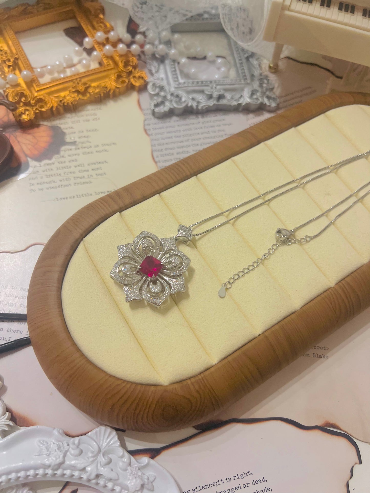 Necklace 028