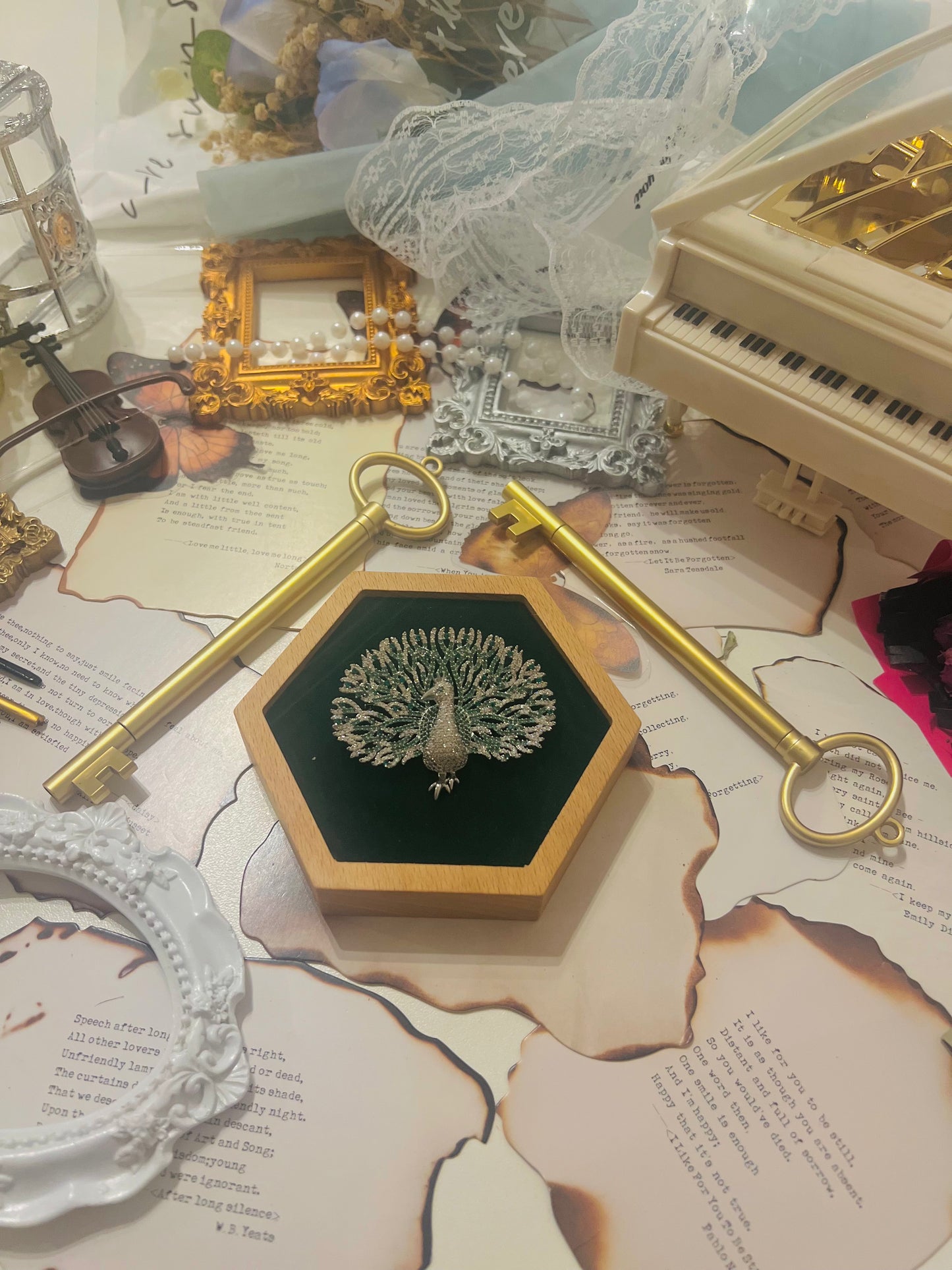 Brooch 003