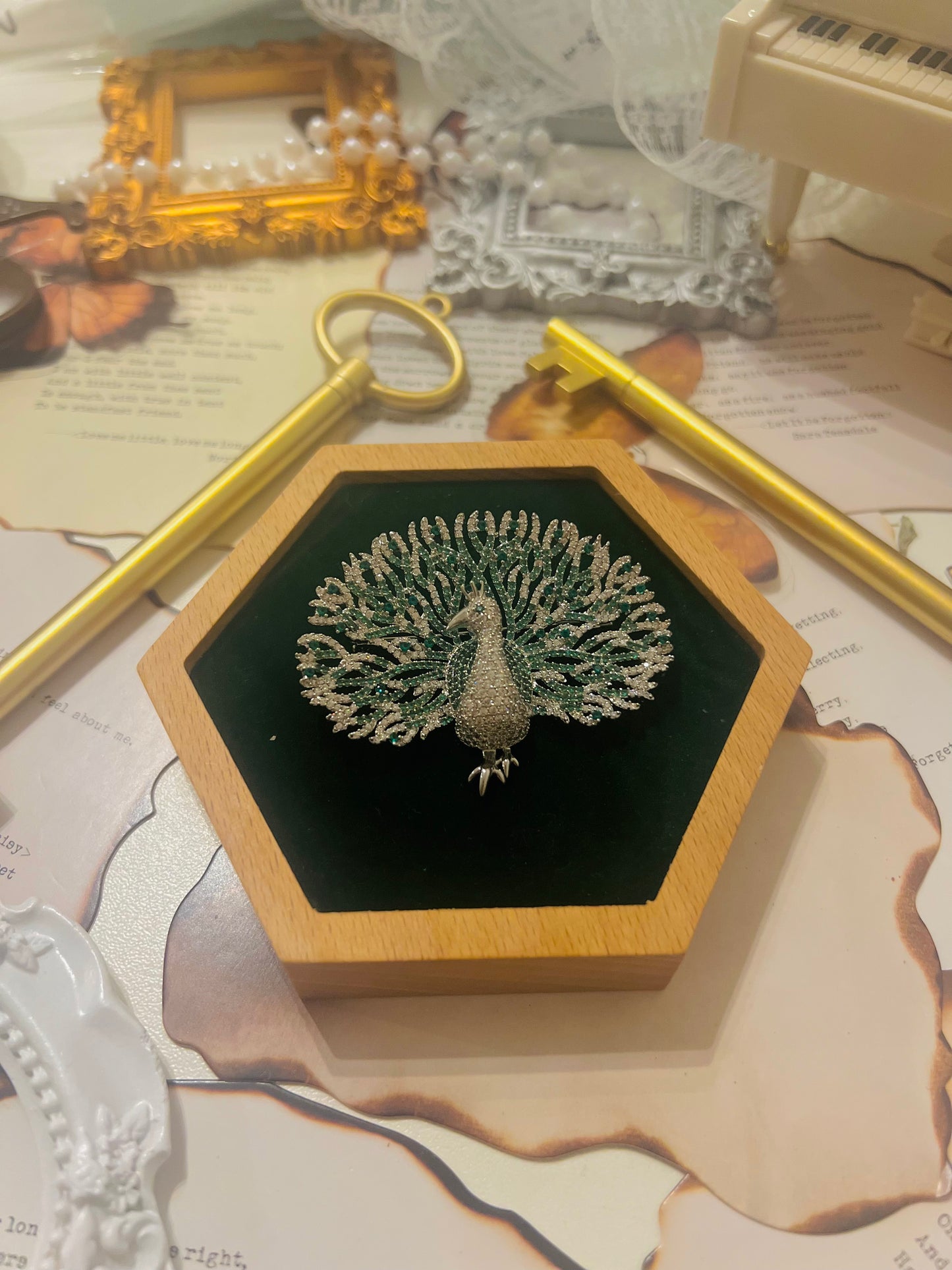 Brooch 003