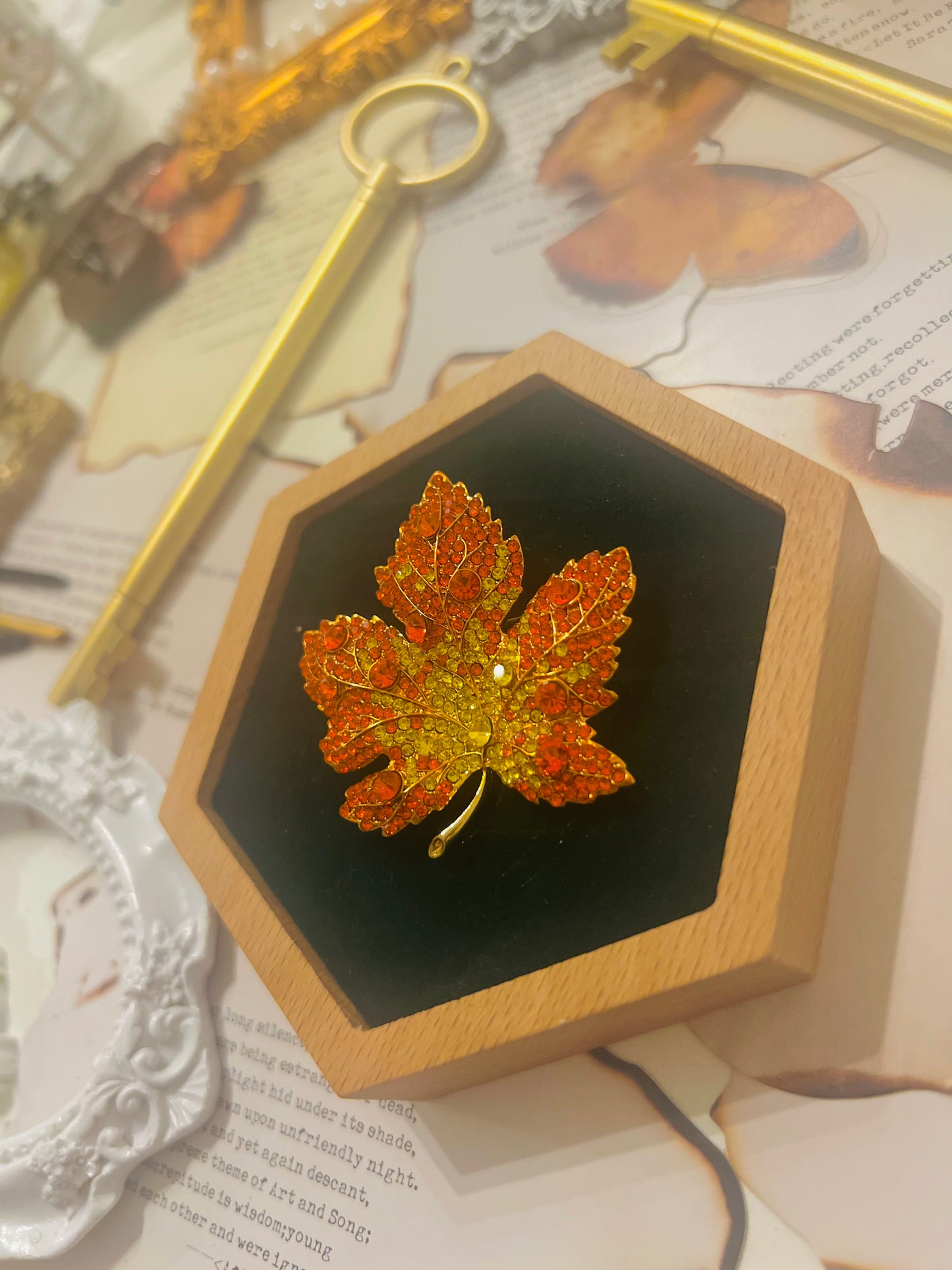 Brooch 005