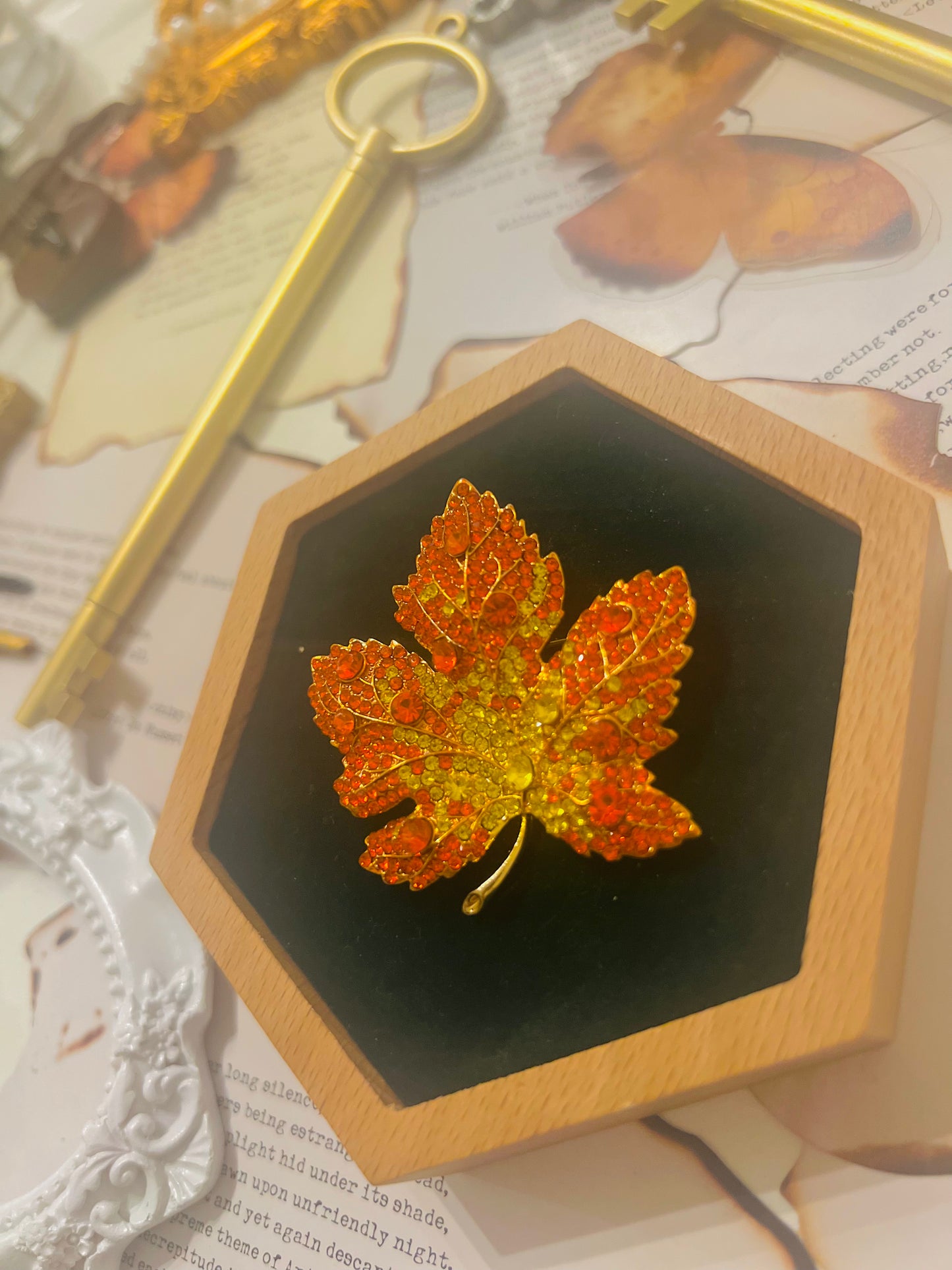 Brooch 005