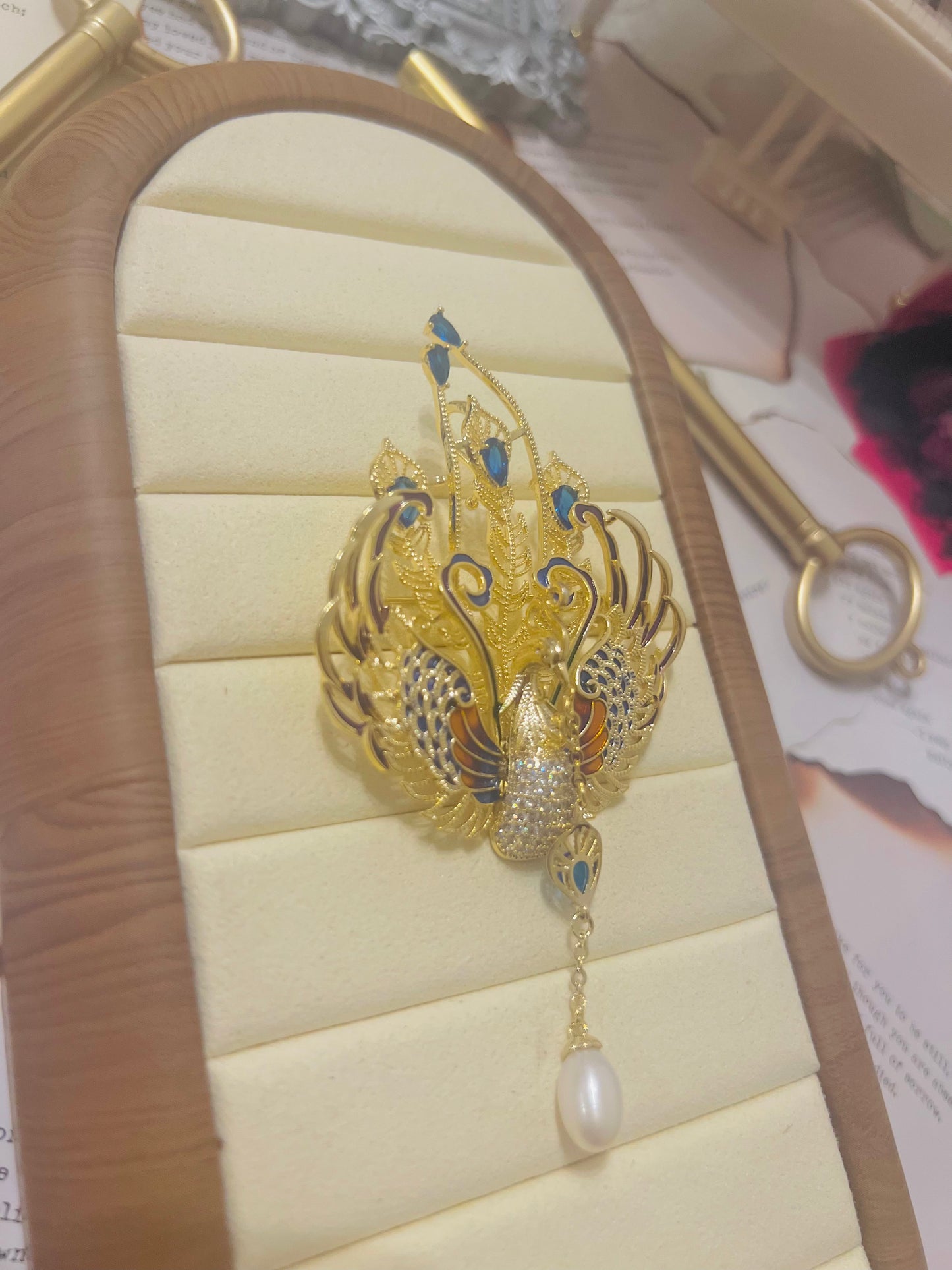 Brooch 009