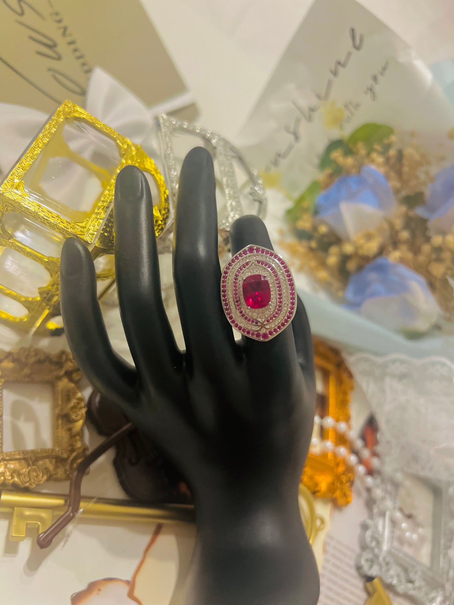 Ring 081