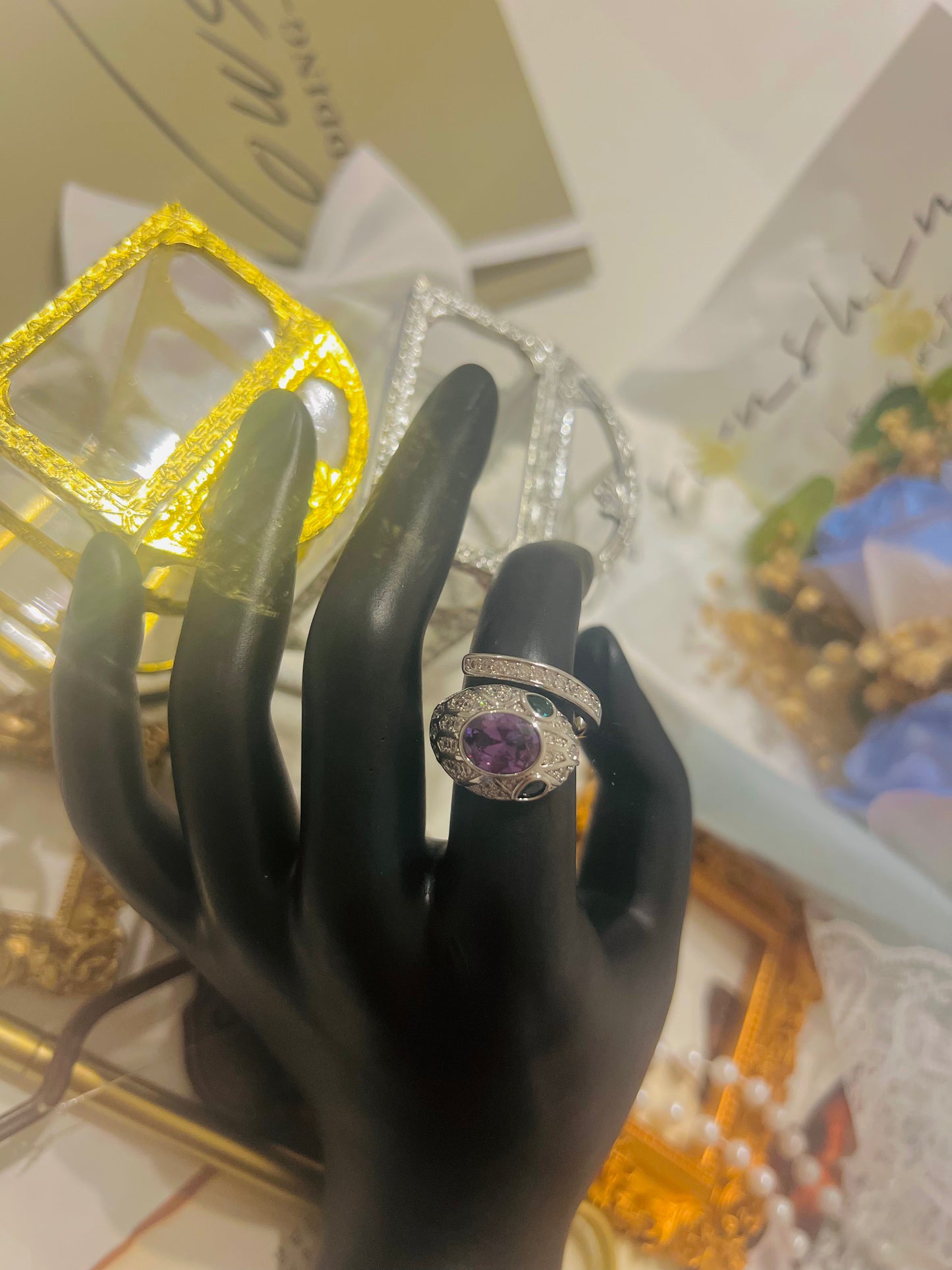 Ring 082