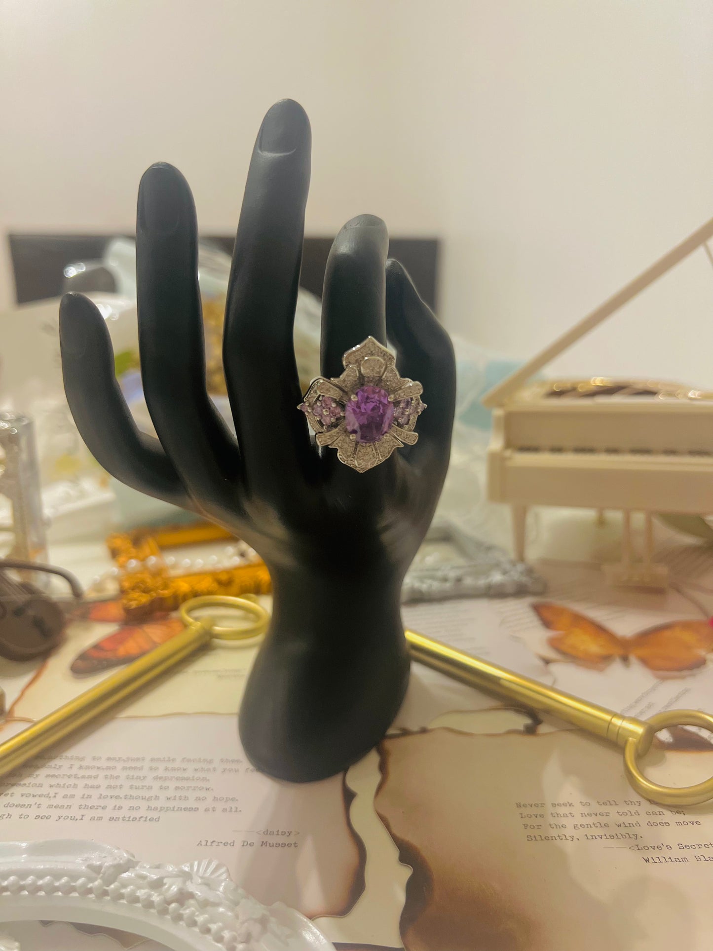 Ring 084