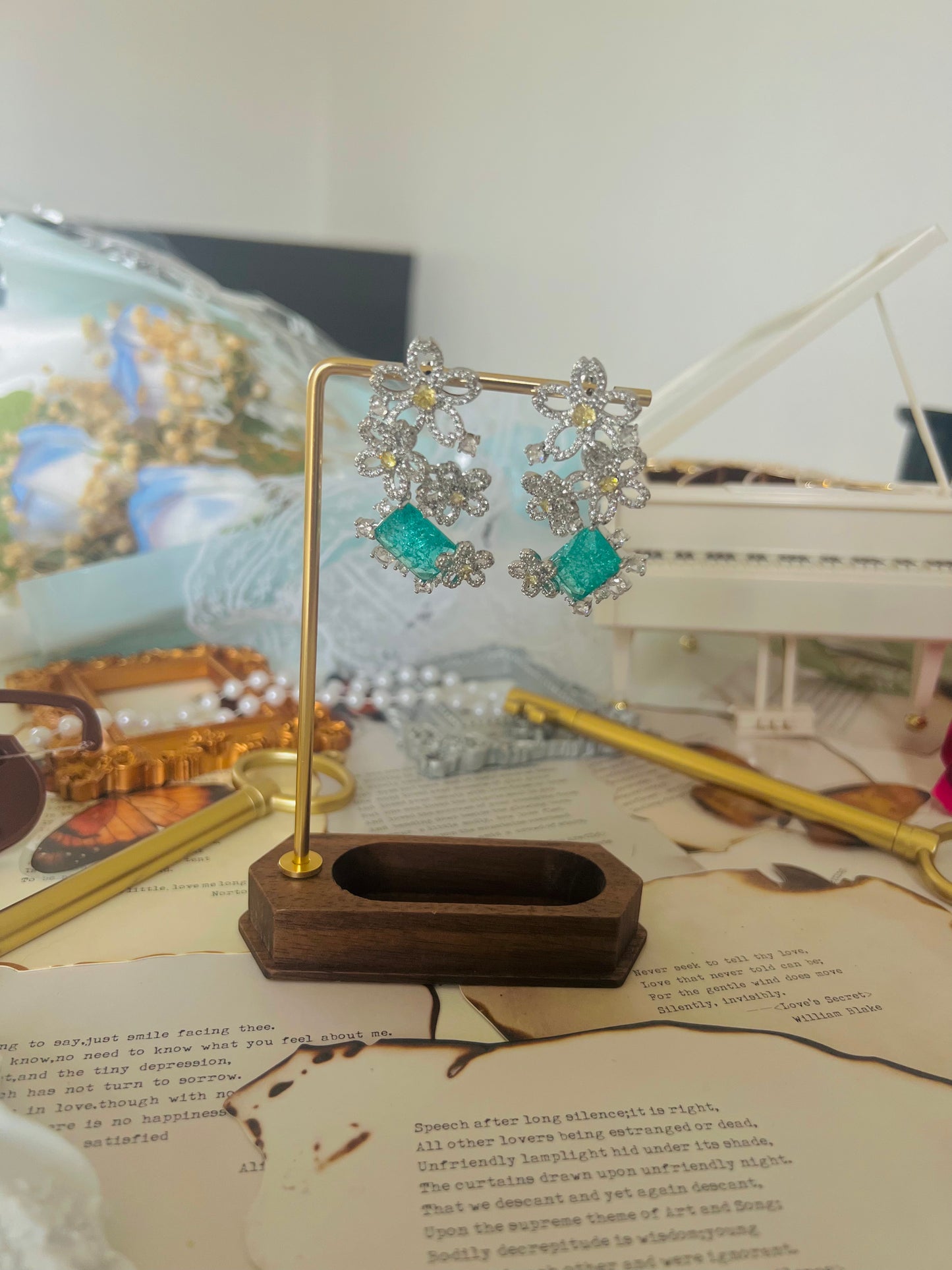 Earrings 056