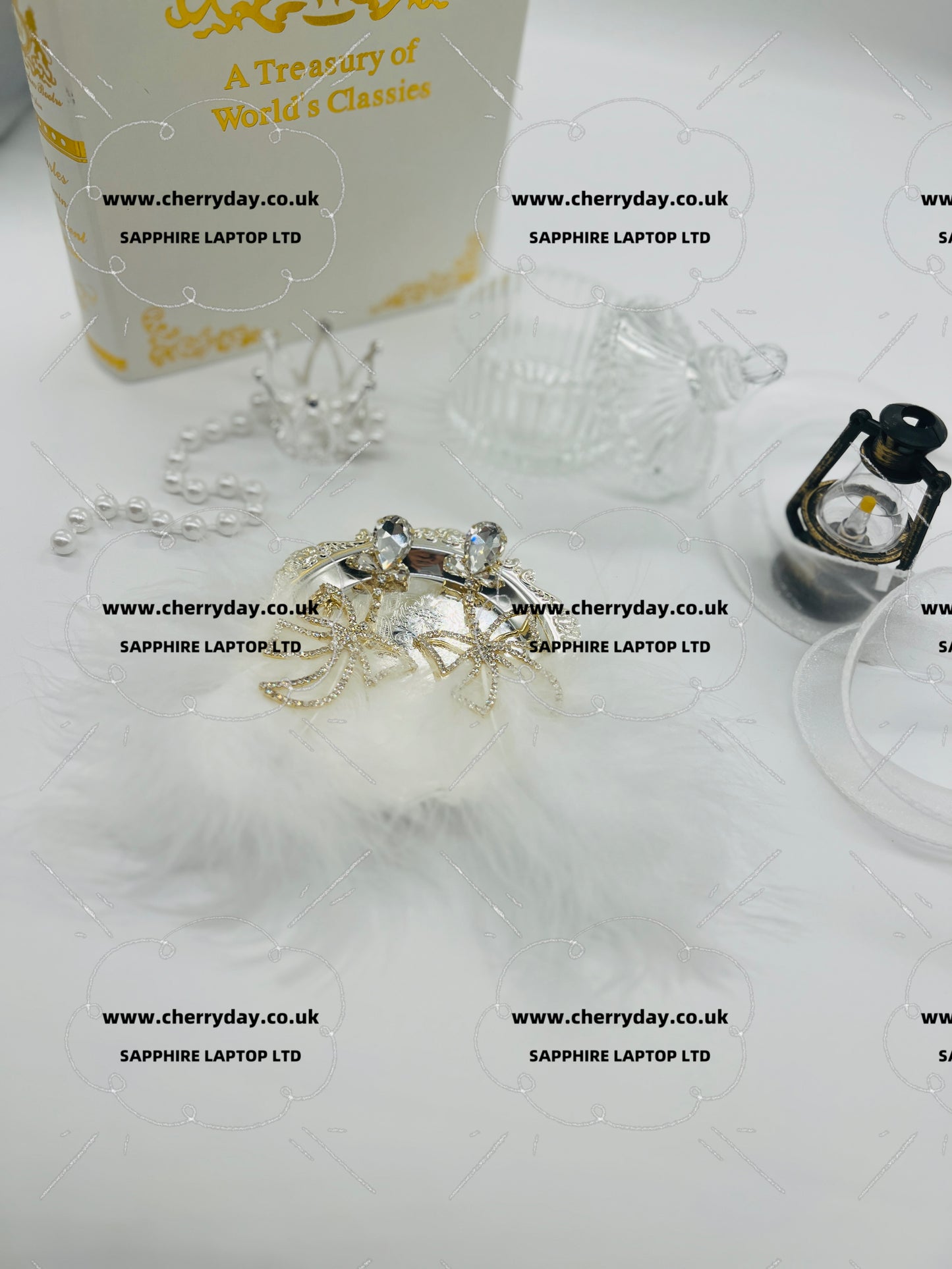 Princess of dazzling white feathers earrings