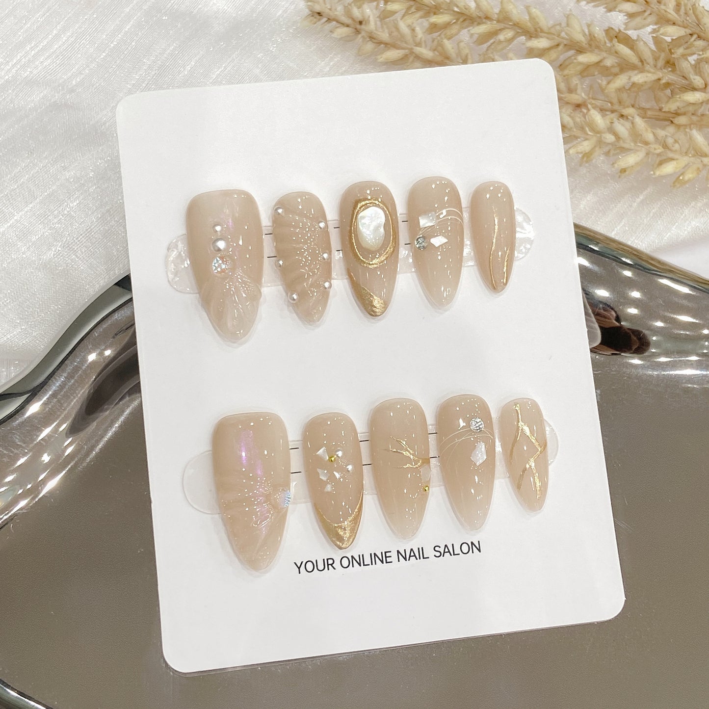 Nails 139-Summer Pouring Nude Cat Eye Manicure