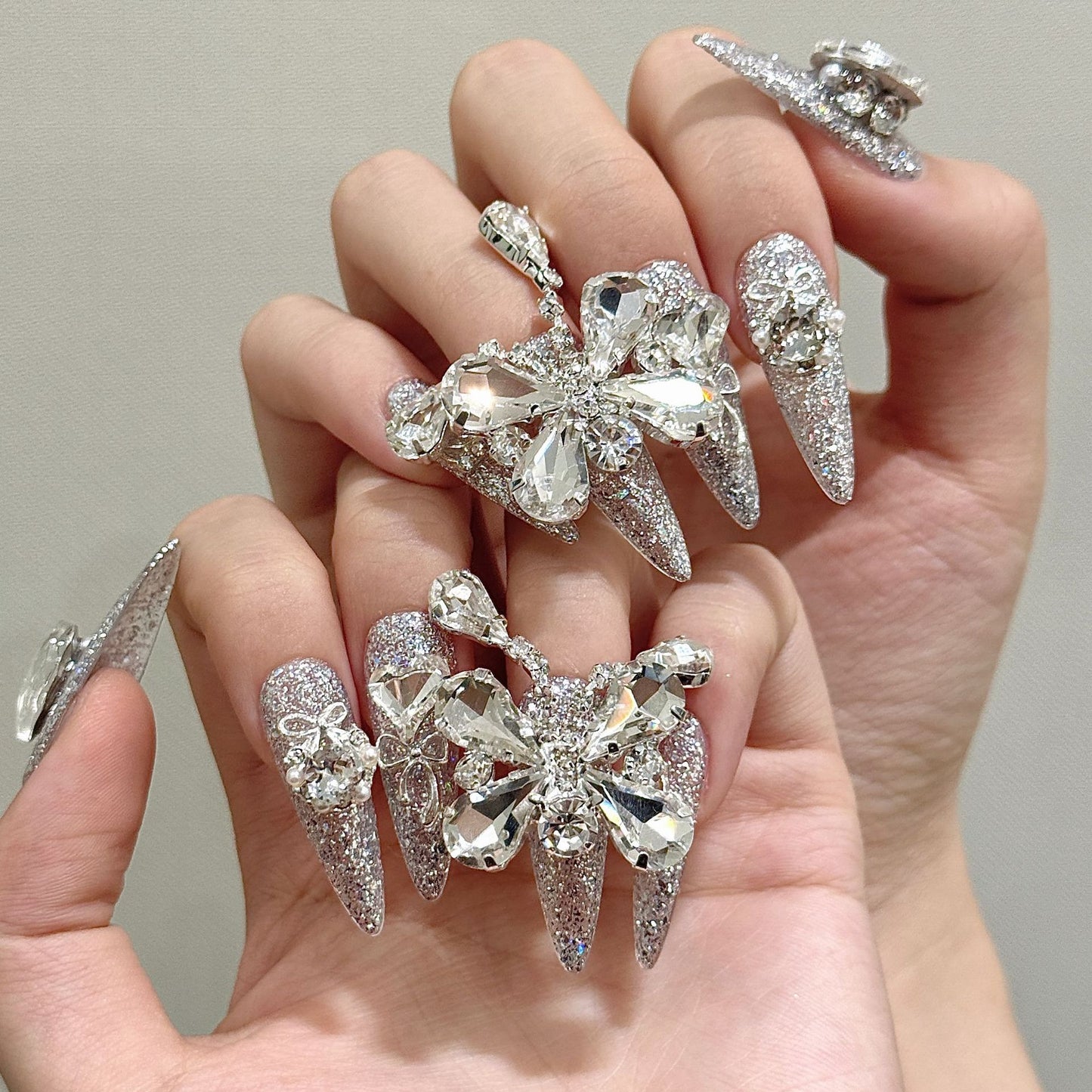 Nails 006-Luxury Chain Big Butterfly Zirconia Nail Art