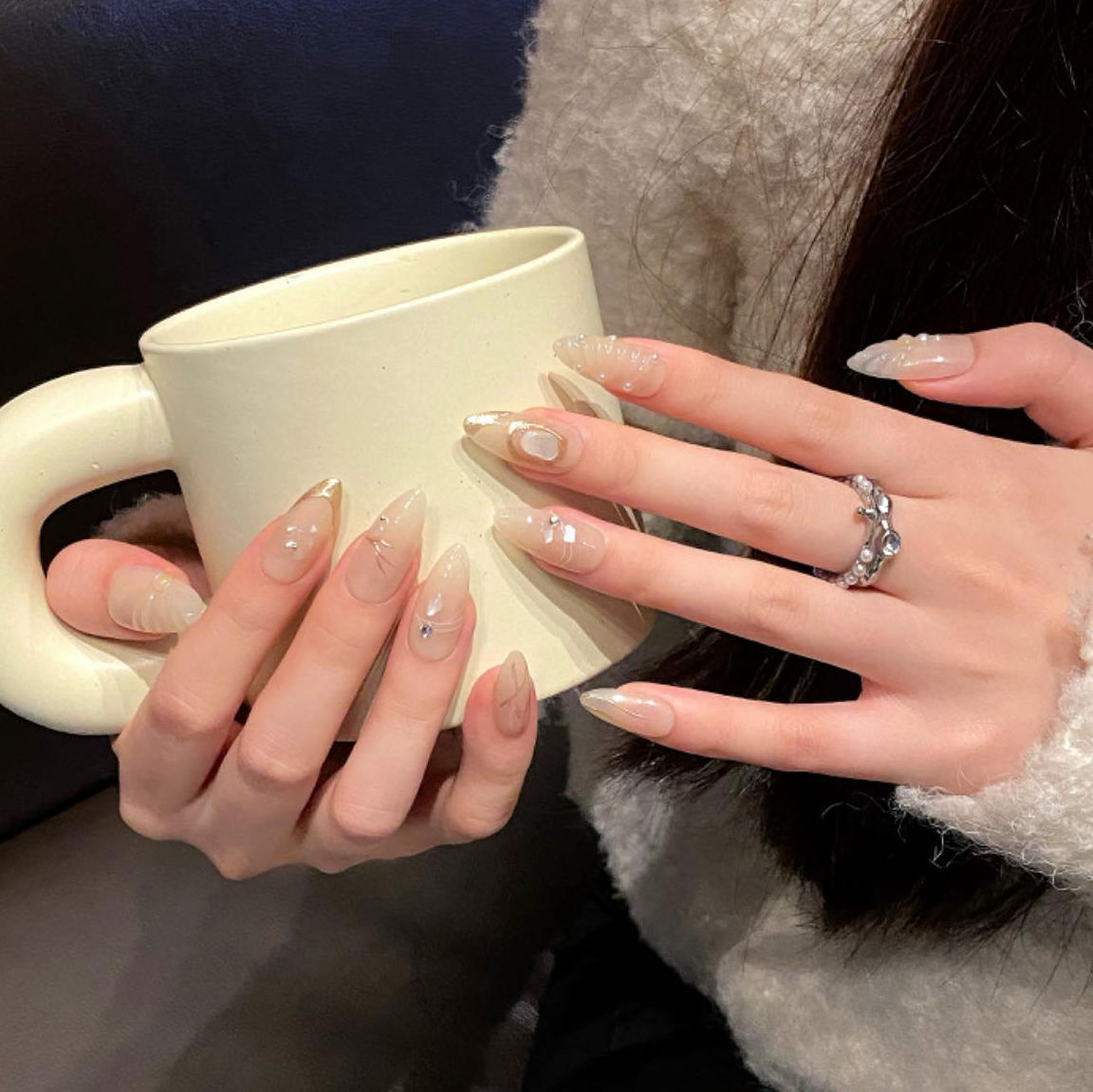 Nails 139-Summer Pouring Nude Cat Eye Manicure