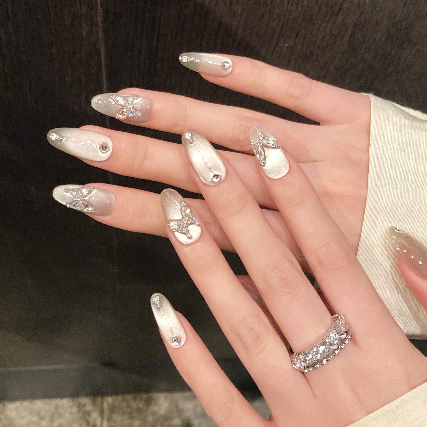 Nails 046-Cool Butterfly Glass Bead Cat Eye Manicure