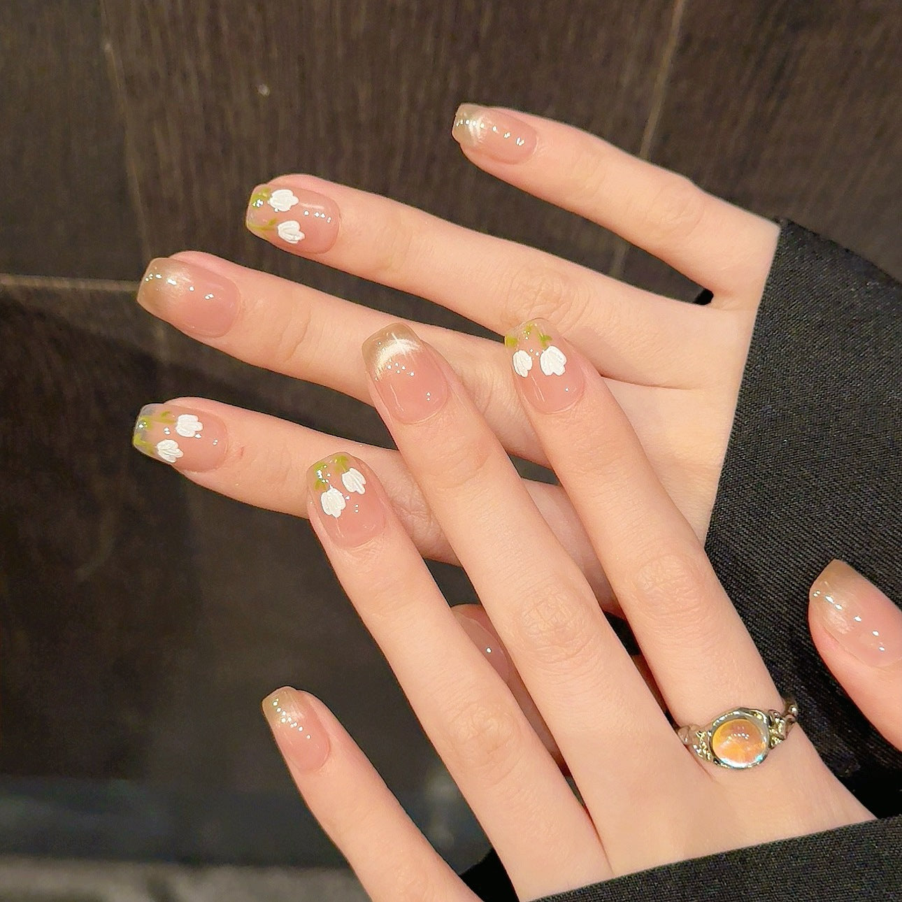 Nails 036-Ice Crystal Tulip Manicure