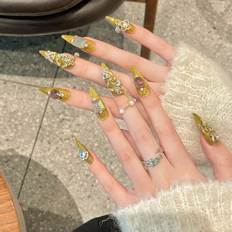Nails 170-Few Gold Pixie Nail Art