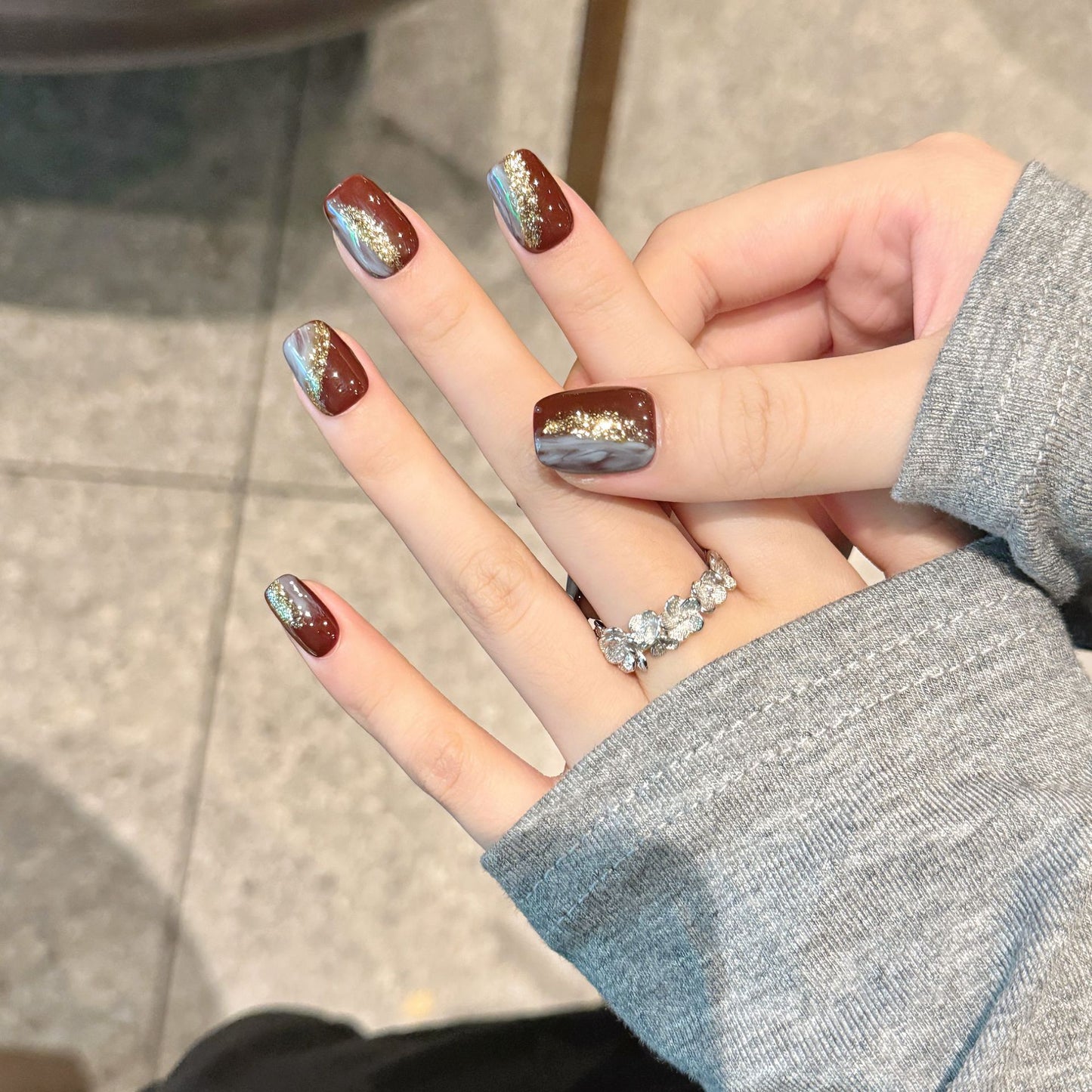 Nails 045-Cold Essence White Short Nail Art