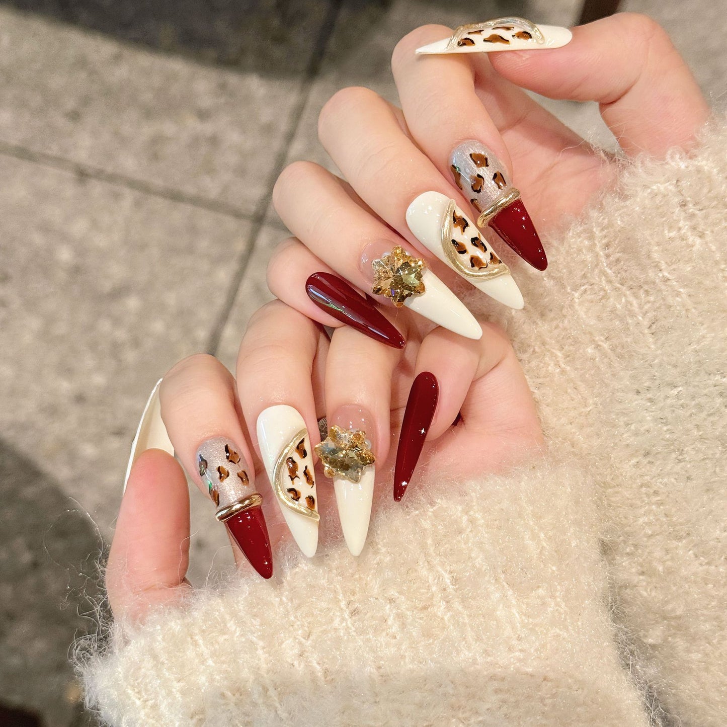 Nails 018-Mirador Singer Nail Art