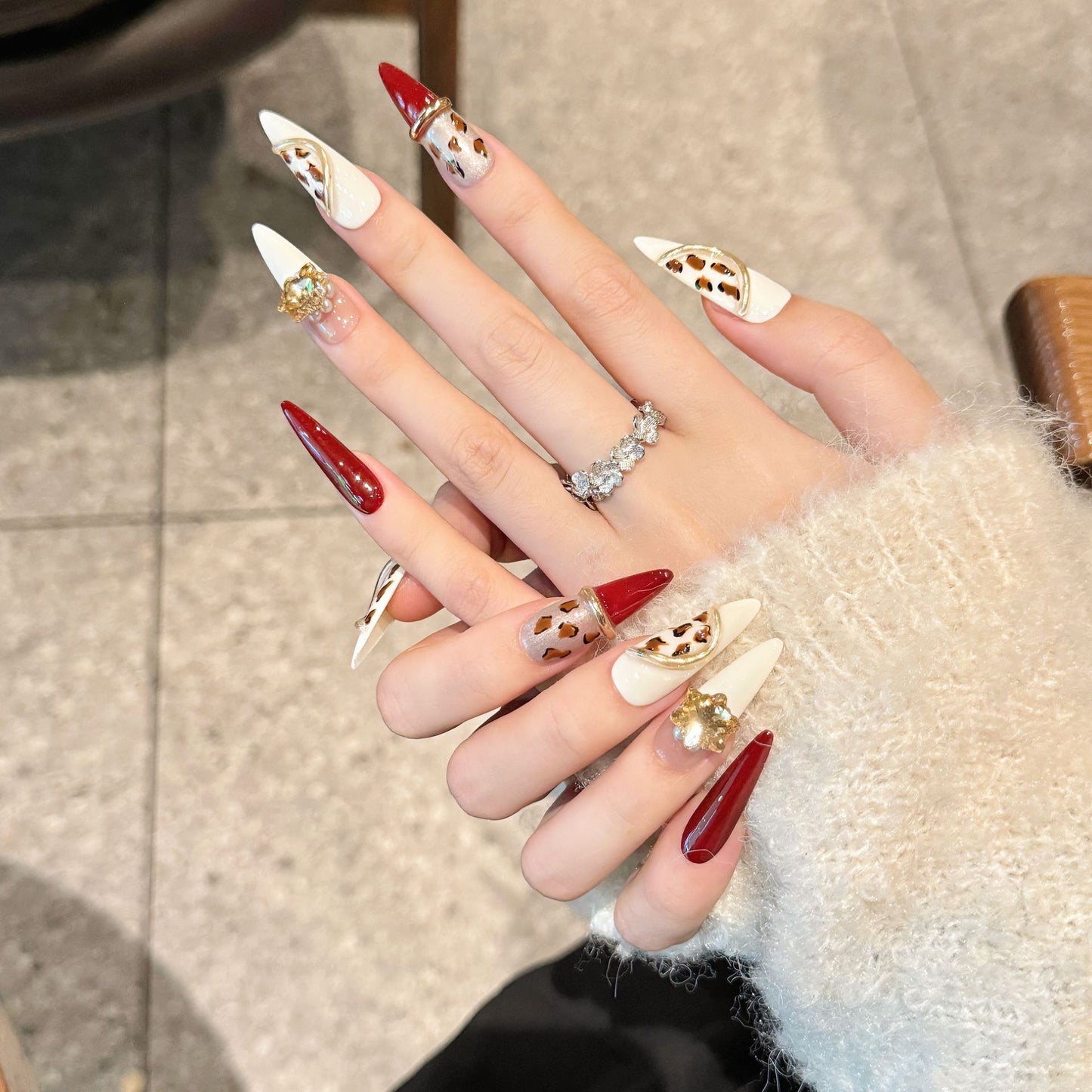 Nails 018-Mirador Singer Nail Art