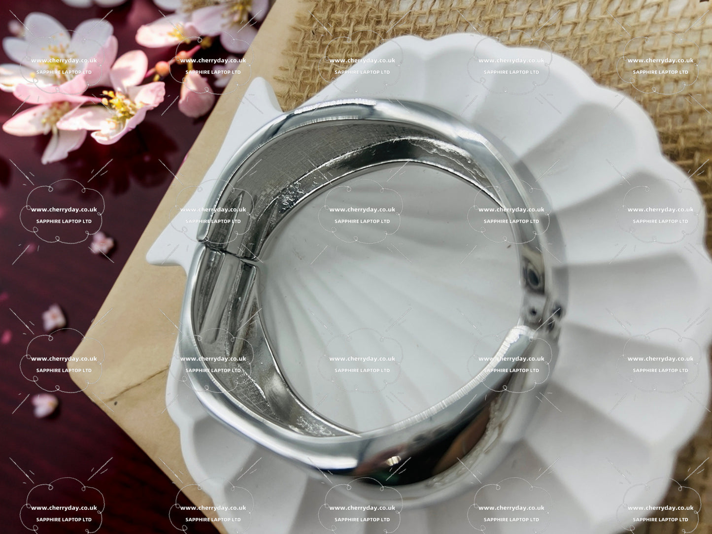 Silver chunky streamline bracelet