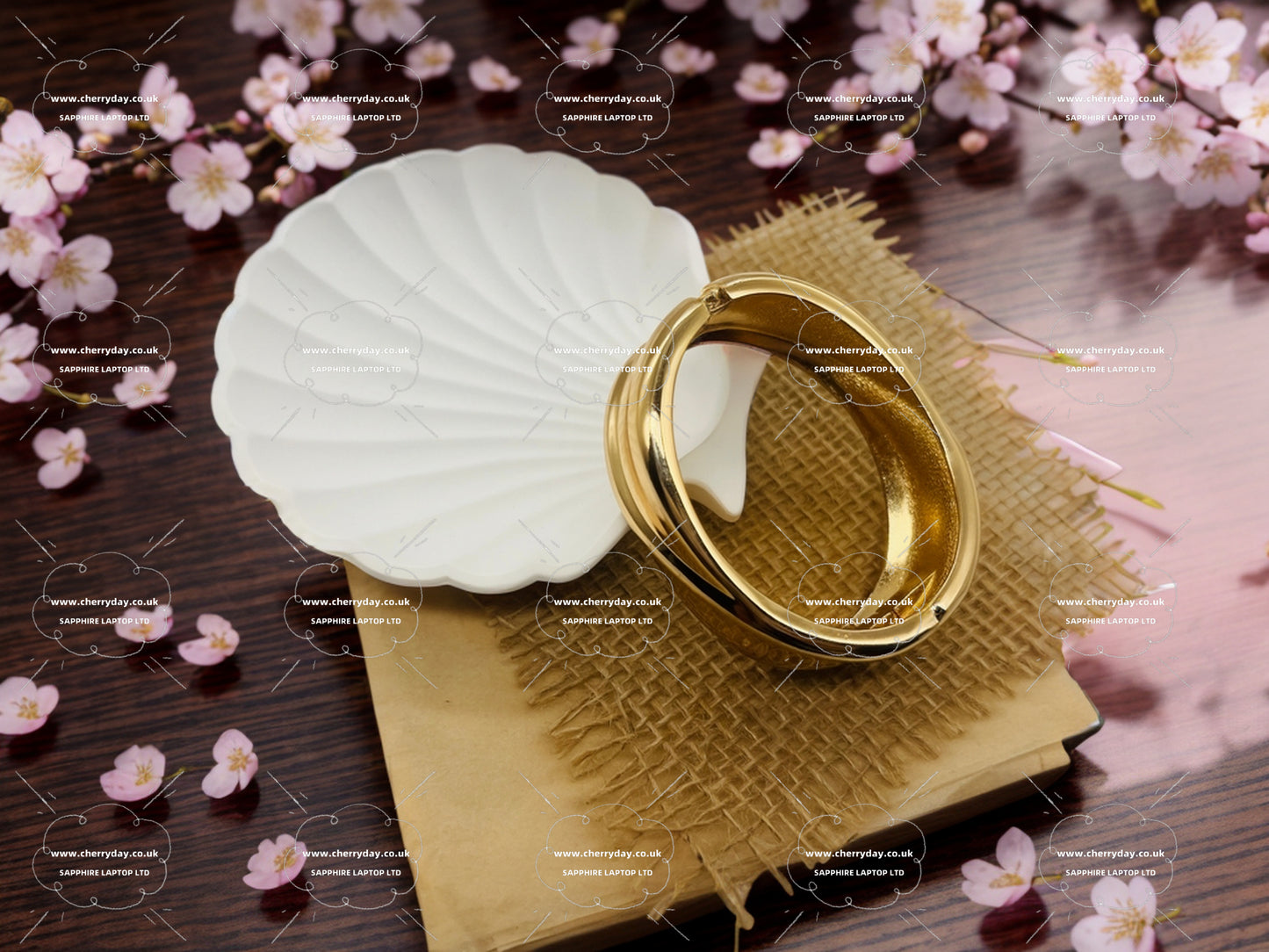 Gold wave chunky bracelet