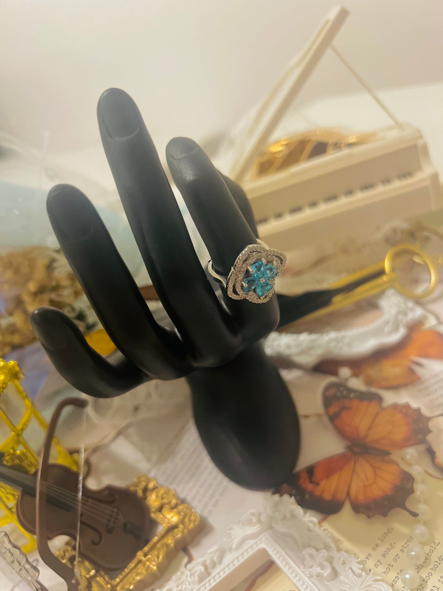 Ring 017