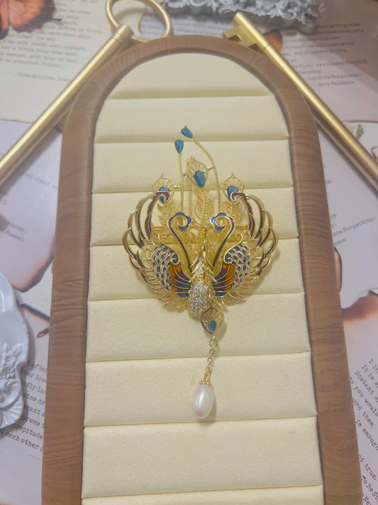 Brooch 009