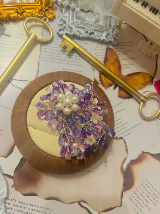 Brooch 034