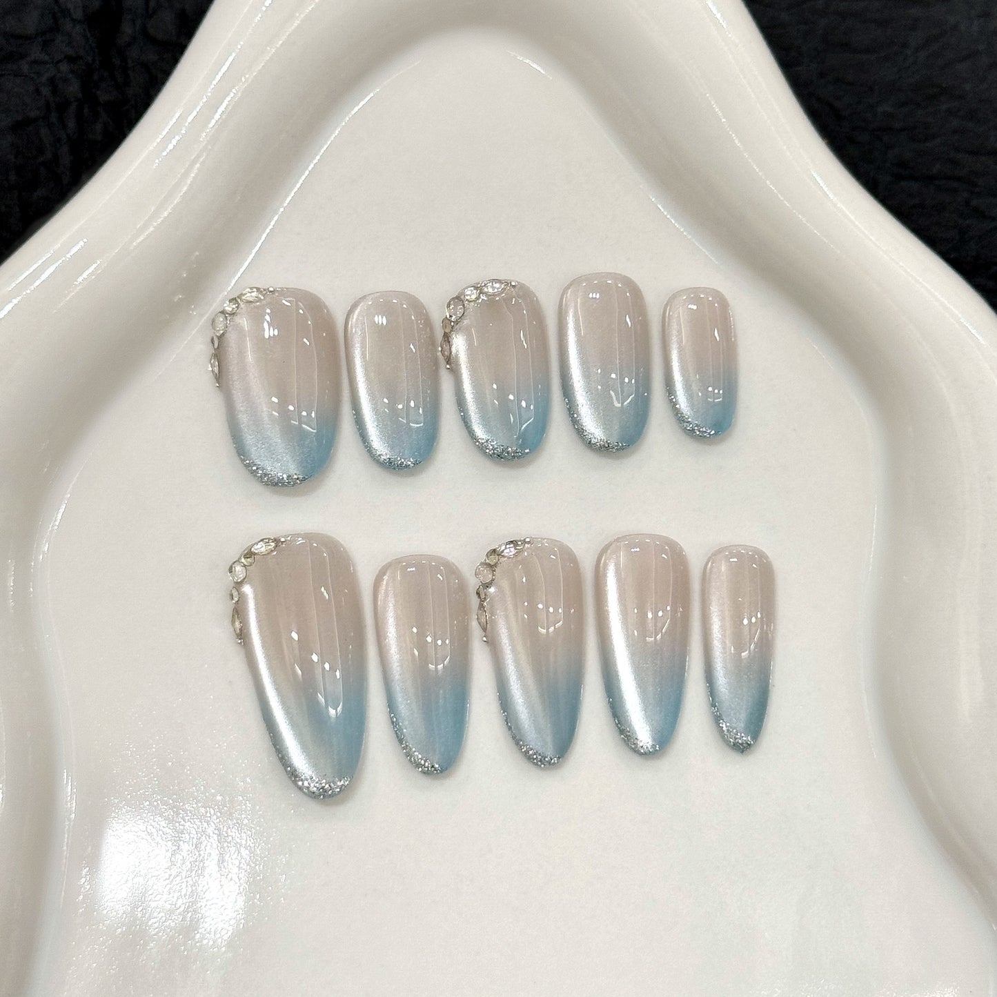 Nails 269-Sea Salt Ice Crystals Aura Side Glow Cat Eye Manicure