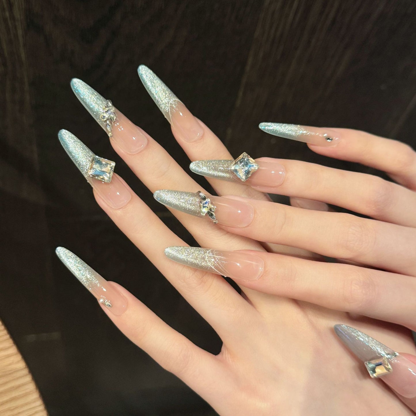 Nails 043-Cool Muse Burst Glitter Side Glow Cat Eye Nail Art