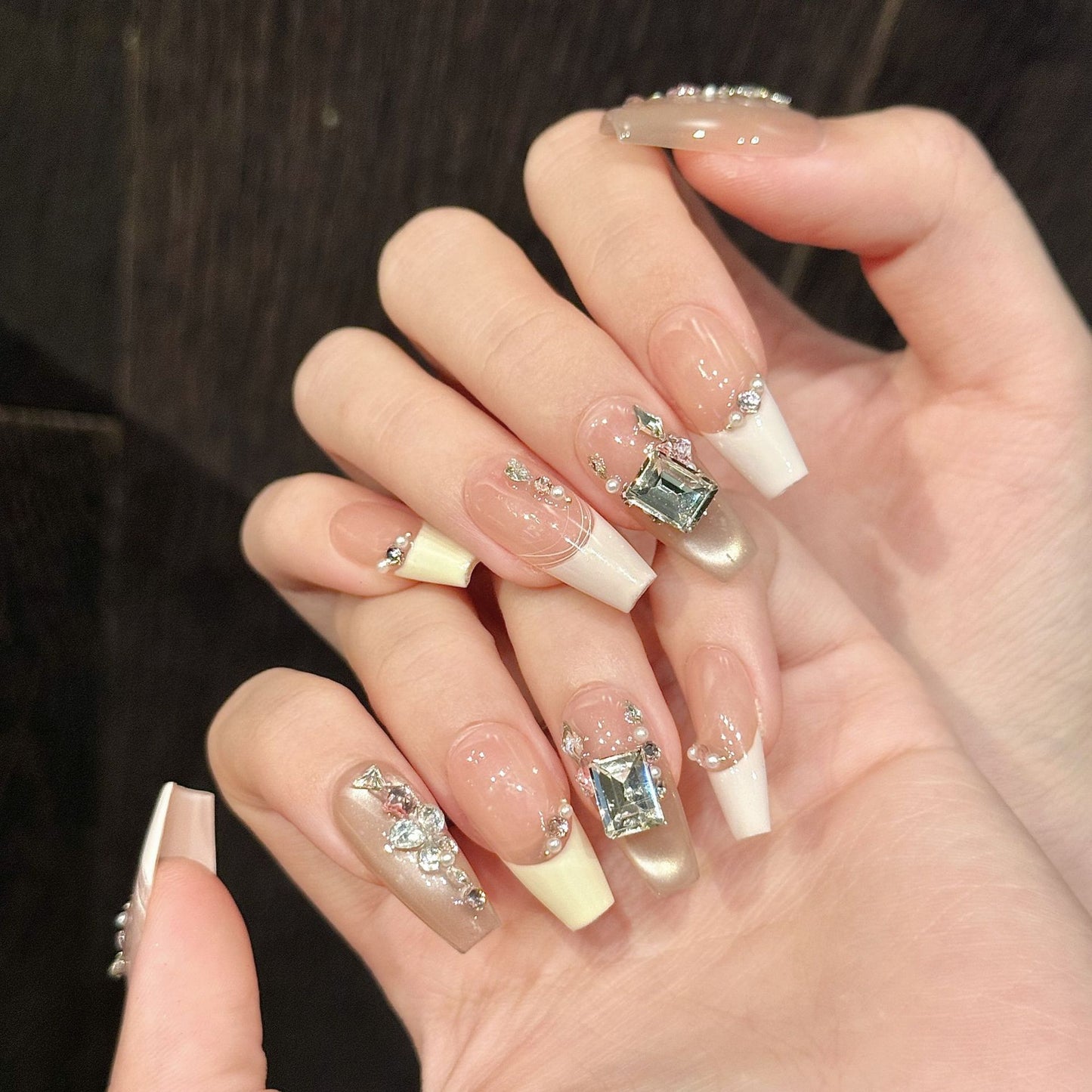 Nails 180-Slightly Sweet Girl French Cat Eye Pink Sticky Crushed Diamonds Nail Art