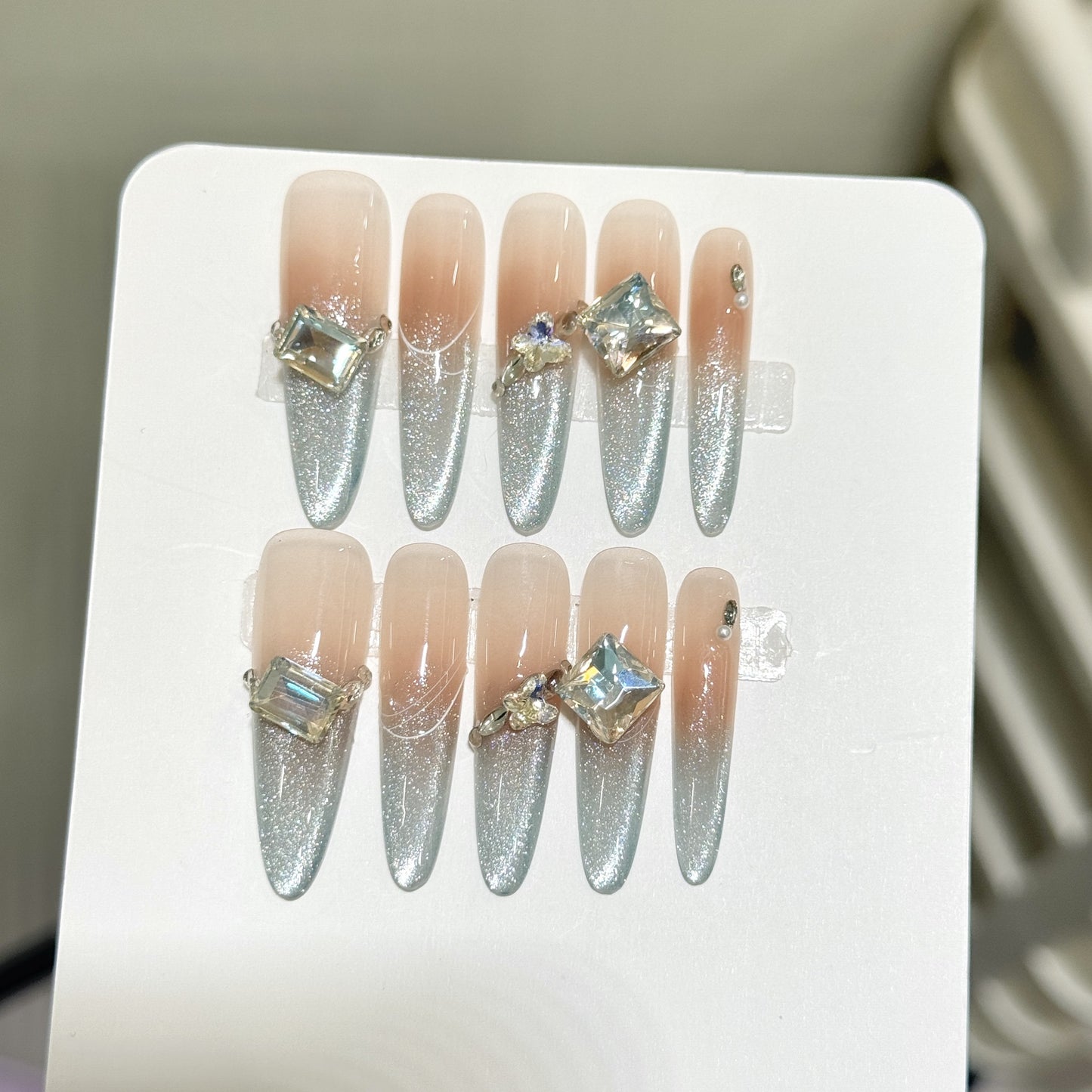 Nails 043-Cool Muse Burst Glitter Side Glow Cat Eye Nail Art