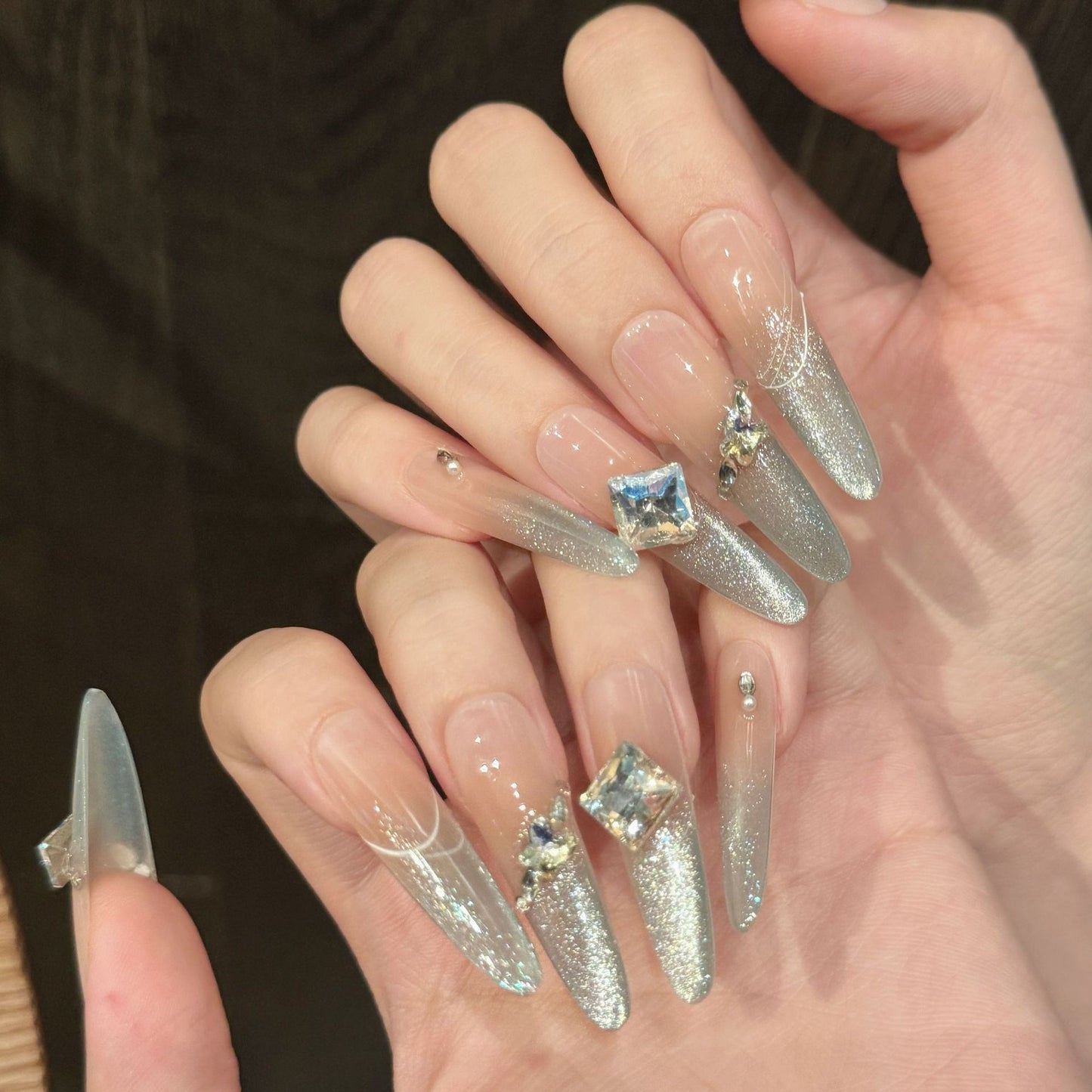 Nails 043-Cool Muse Burst Glitter Side Glow Cat Eye Nail Art